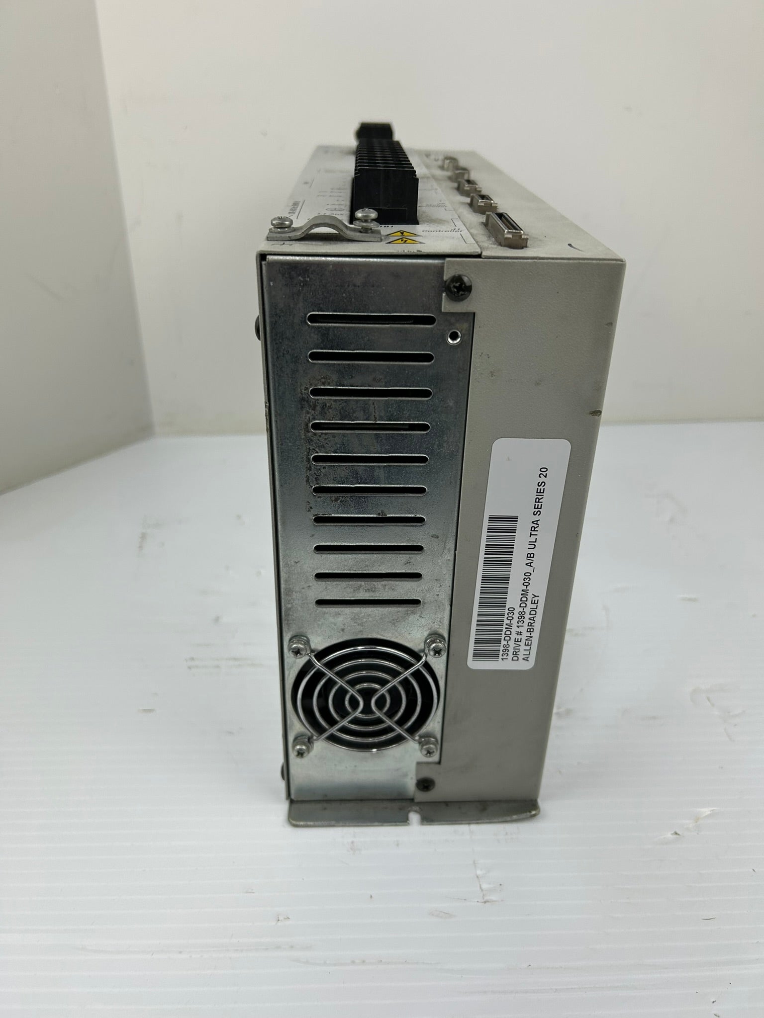 Allen Bradley 1398-DDM-030 Ultra Series Servo Drive 9101-1459 Series 20 1PH