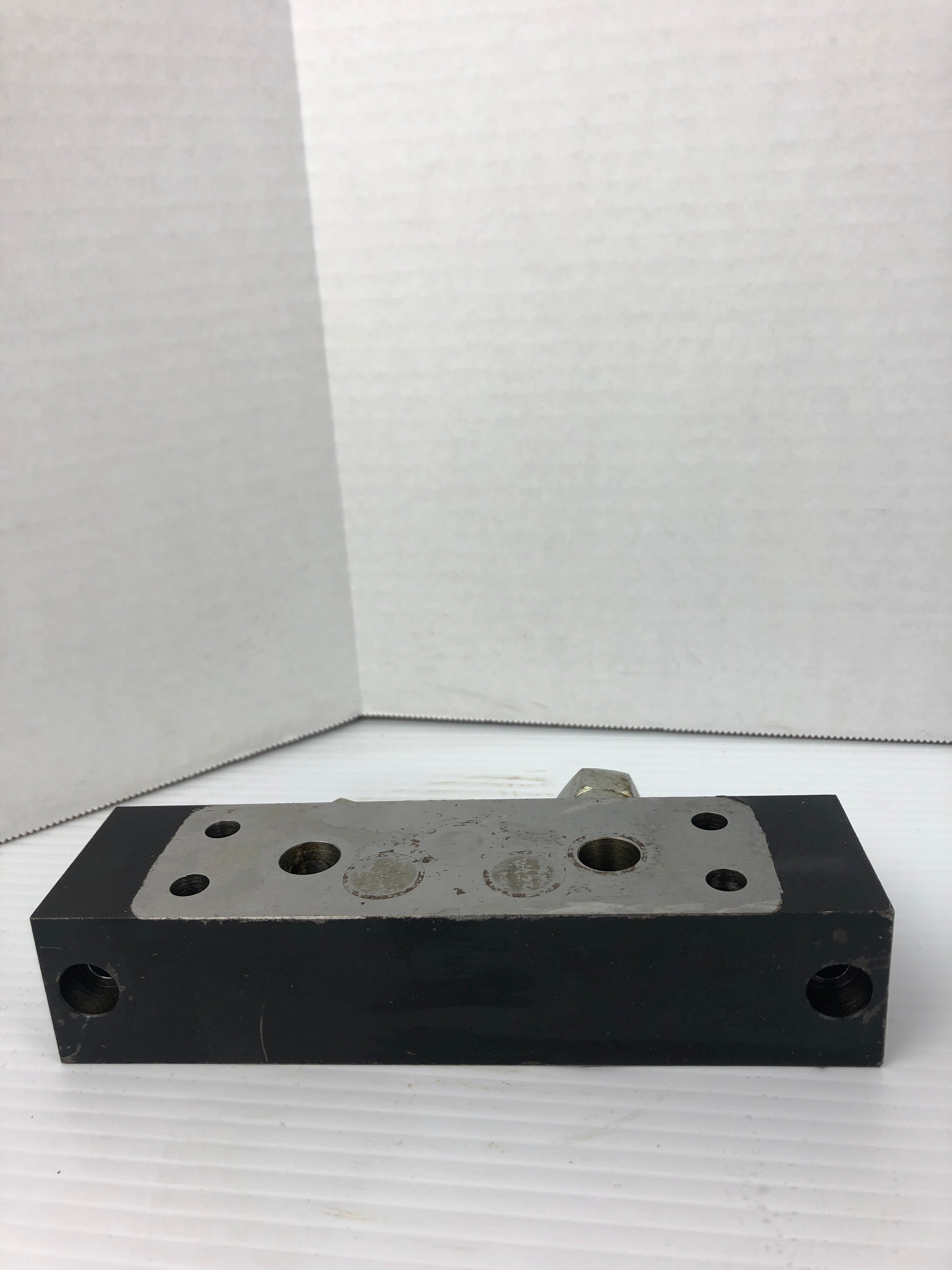 Sperry Vickers 777306 Valve 3/80/P