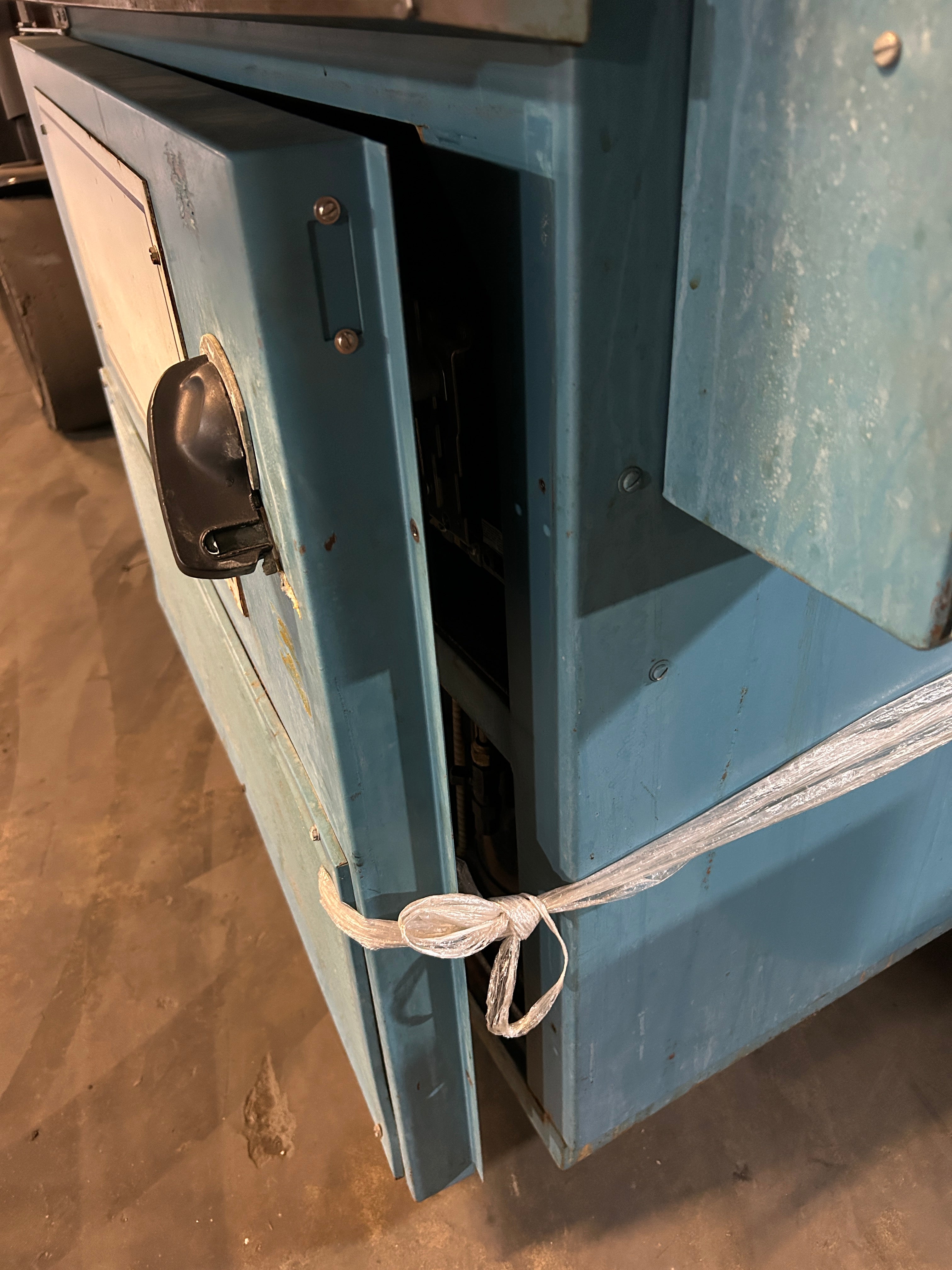 Thermotron SM-16 Environmental Test Chamber