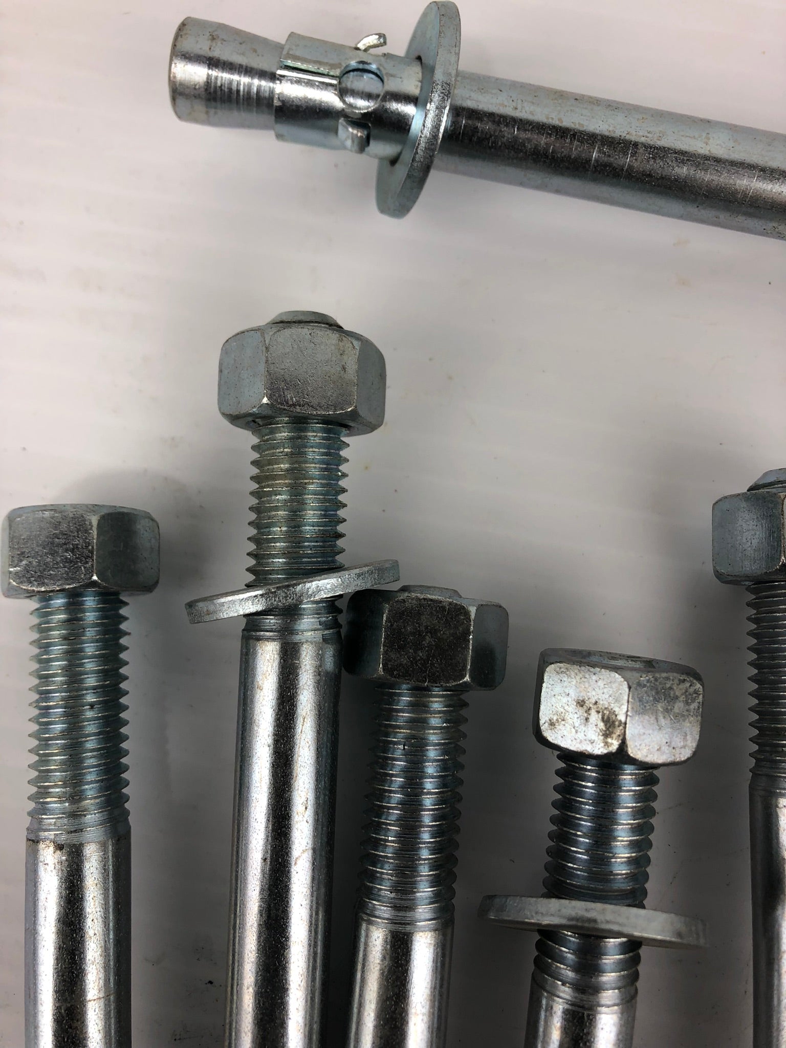 Concrete Wedge Anchor Hex Head Bolt Housing Screw 7" Long - Lot of 11