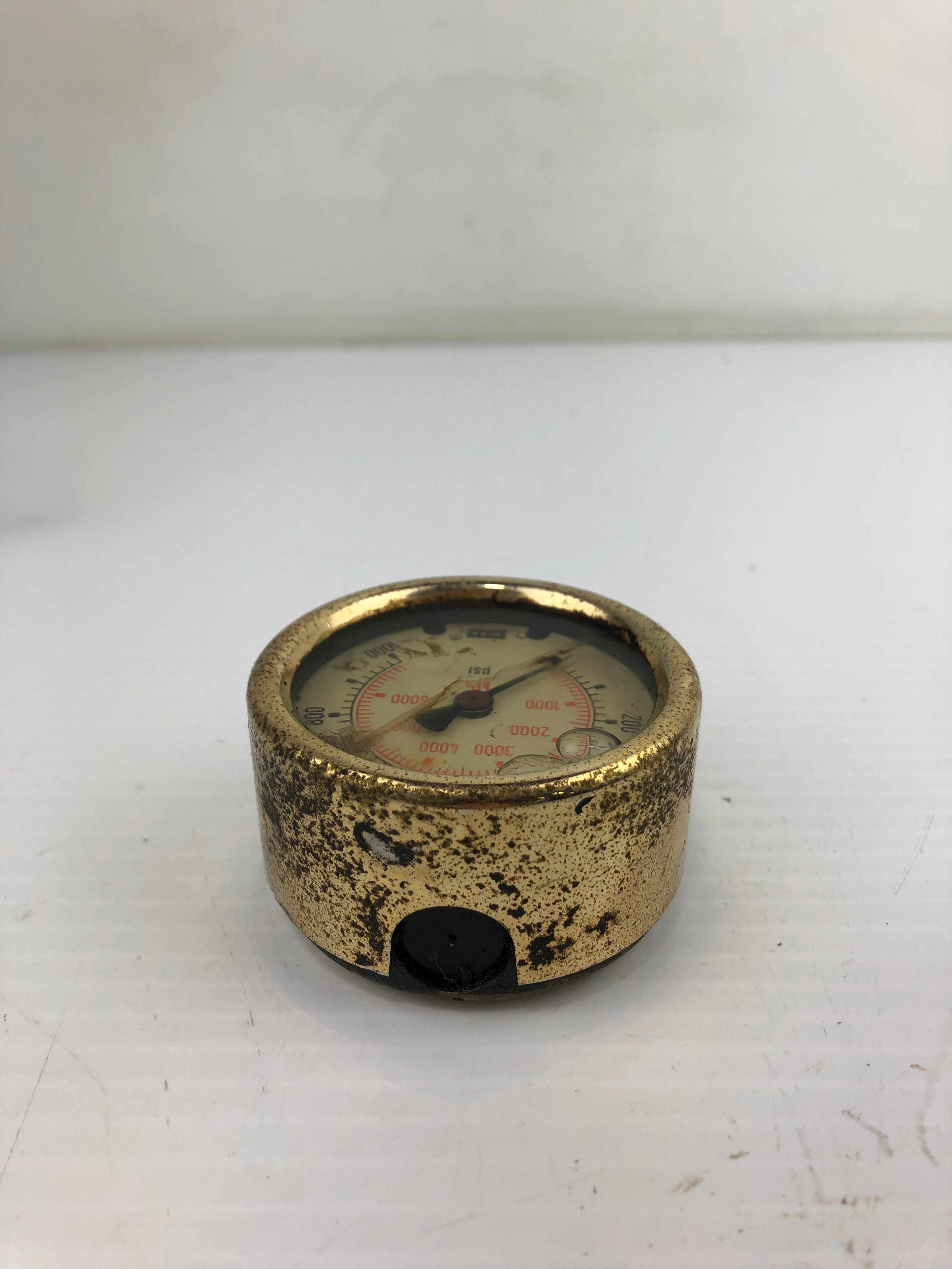 Wika Liquid Filled Gauge 0-1000 PSI 2-1/2'' OD