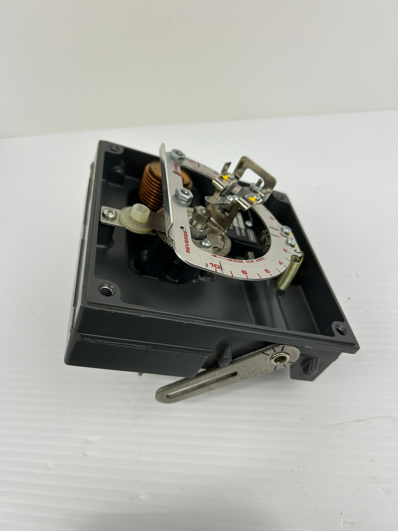 Fisher 3582A Pneumatic Valve Positioner Input 3 to 15 PSIG