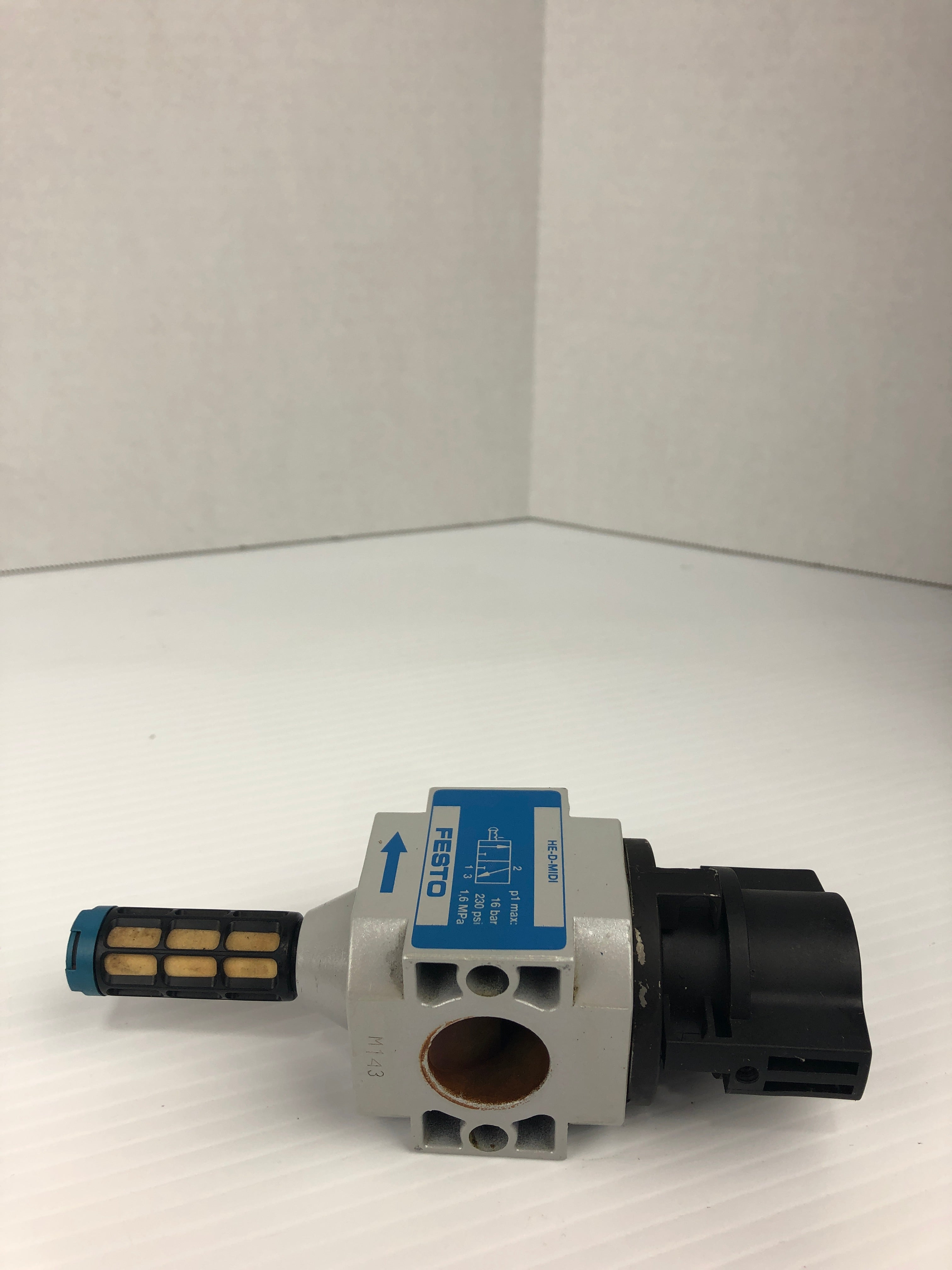 Festo HE-D-MIDI On/Off Valve 230 PSI 16 bar 1,6MPa