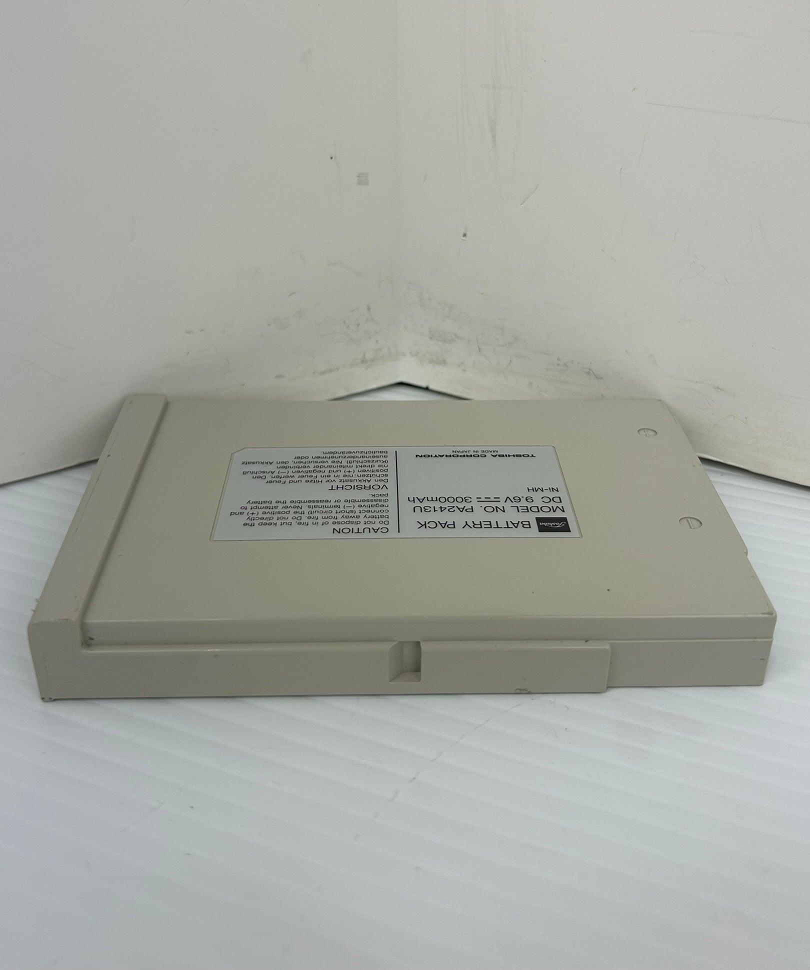 Toshiba PA2413U Battery Pack NI-MH 3000mAh 9.6V