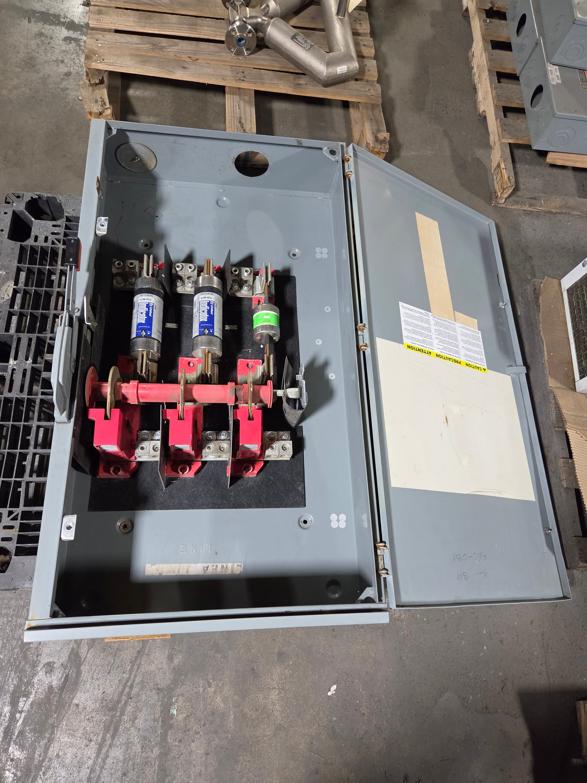 Square D Heavy Duty Safety Switch Disconnect Fusible 600A 600VAC 600VDC