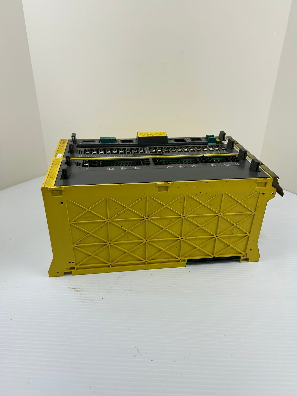 FANUC A02B-0200-B502 Series 16-MB CNC Control Drive A16B-3200-0010