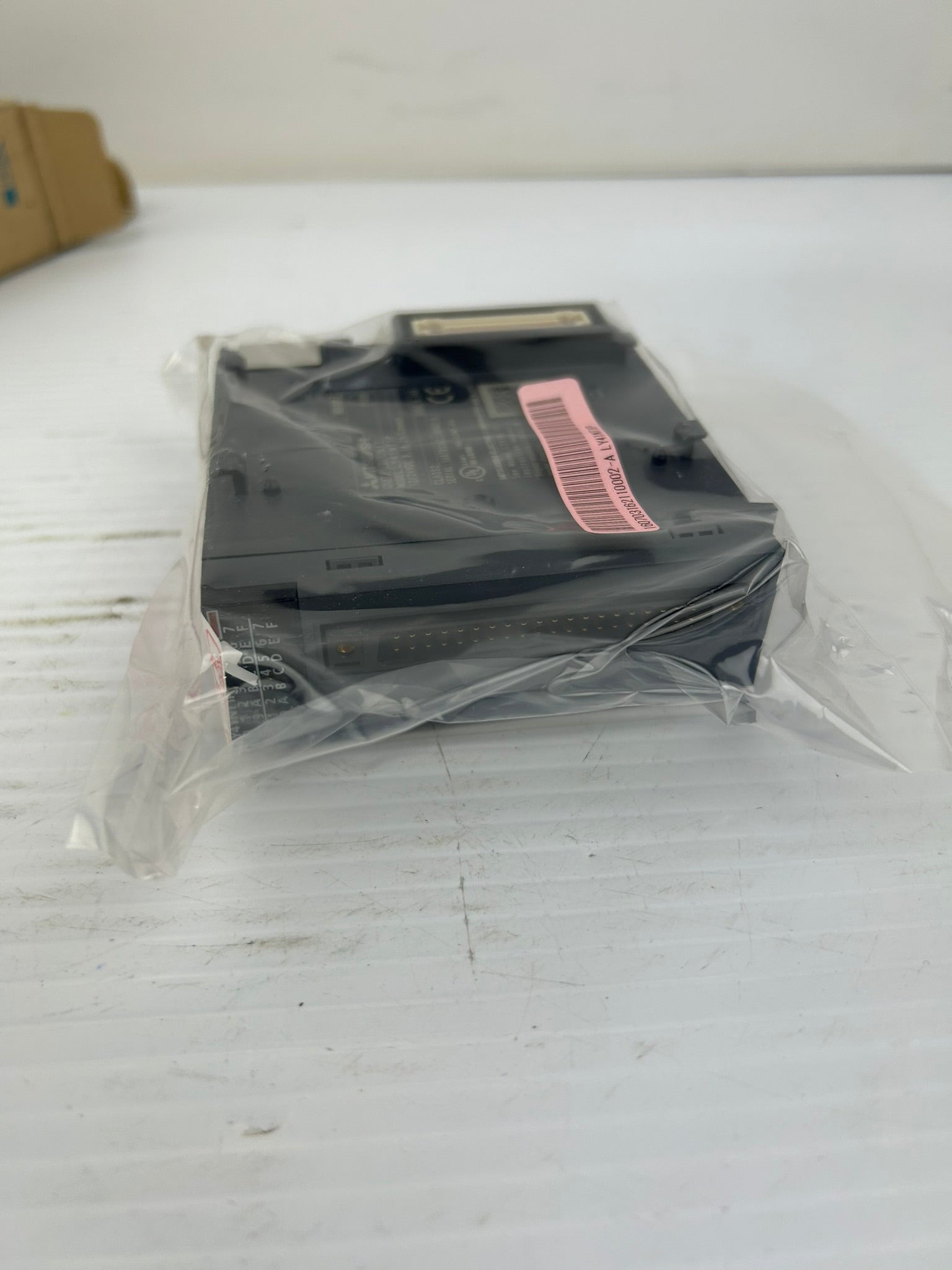 Mitsubishi LY41NT1P Output Unit PLC Module 12/24VDC 0.1A 2A/Common Class 2 5VDC