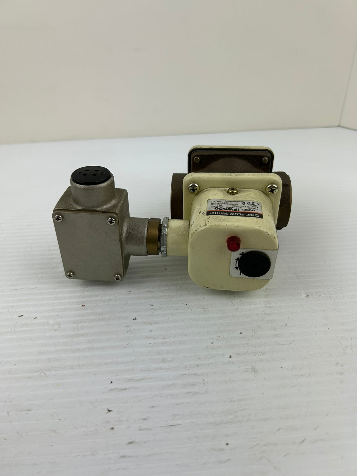 SMC IFW550 Industrial Flow Switch 50 L/min 5A 125V AC