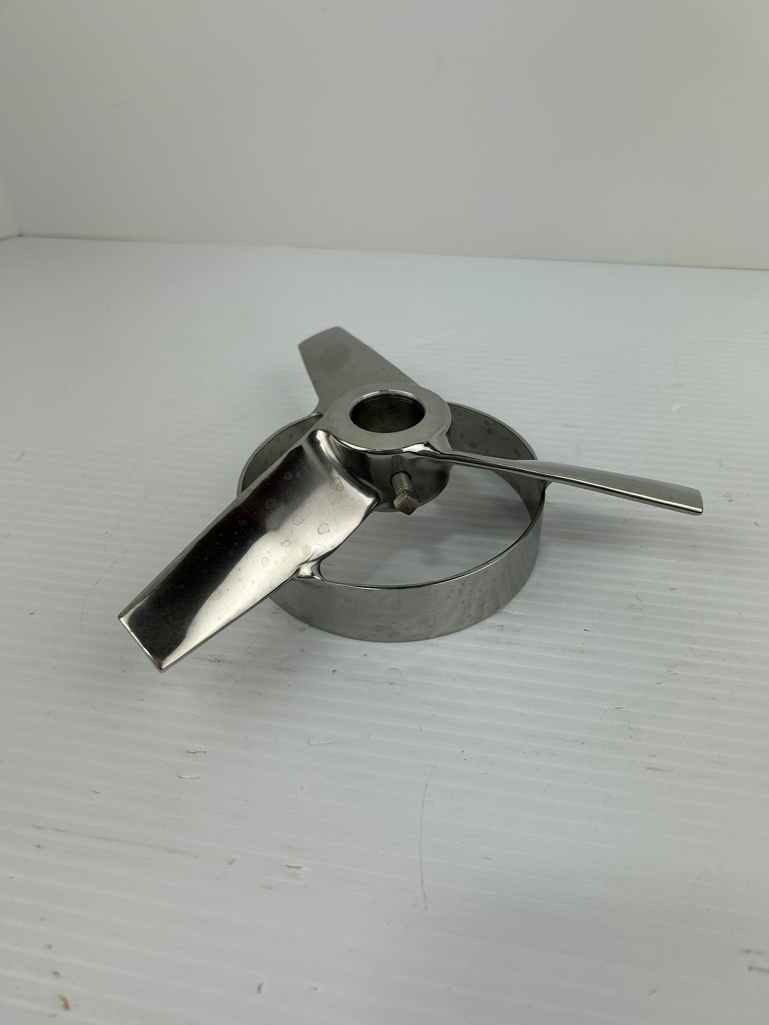 Metal Industrial Fan Blade with Round Mount Base 7" OD x 1" Bore