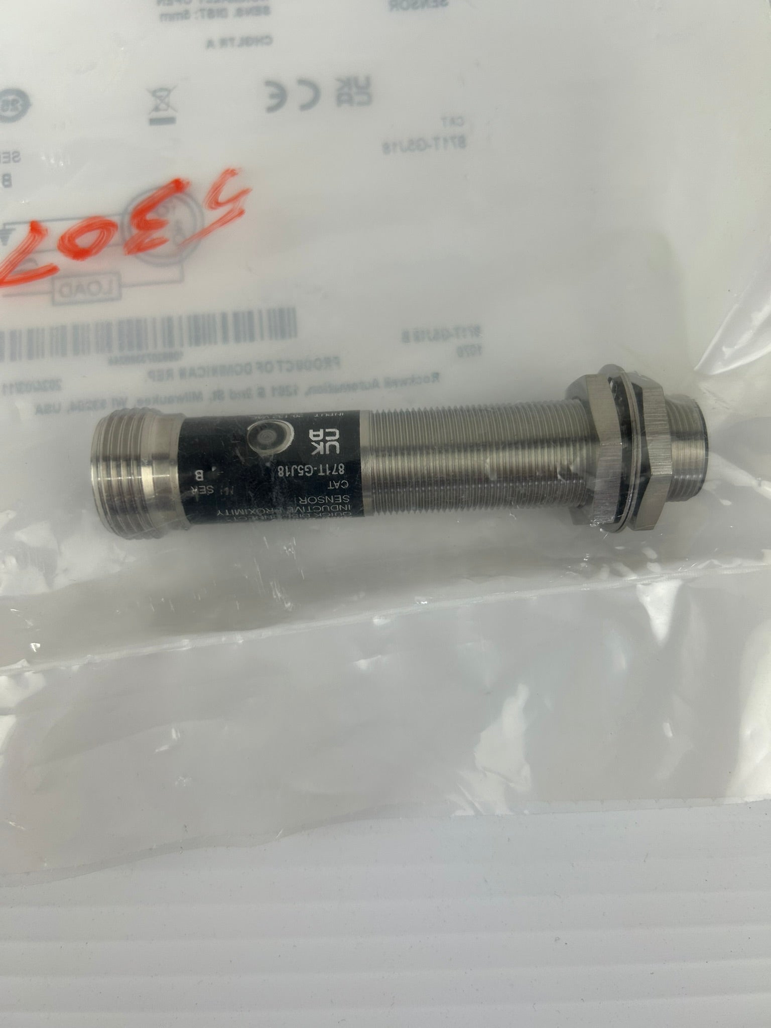 Allen Bradley 871T-G5J18 Cylindrical Inductive Proximity Sensor Series B