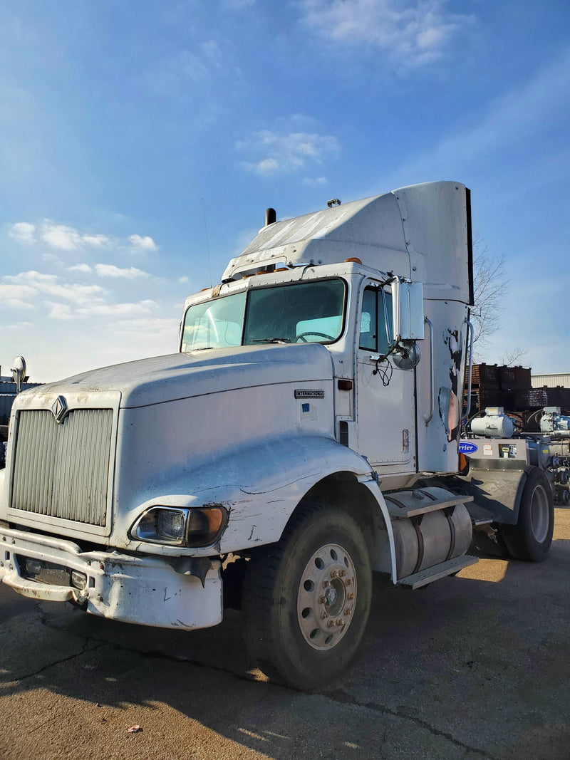 1998 International Semi Truck 3200 4X2 2HSFLAHNXXC022881 148 WB