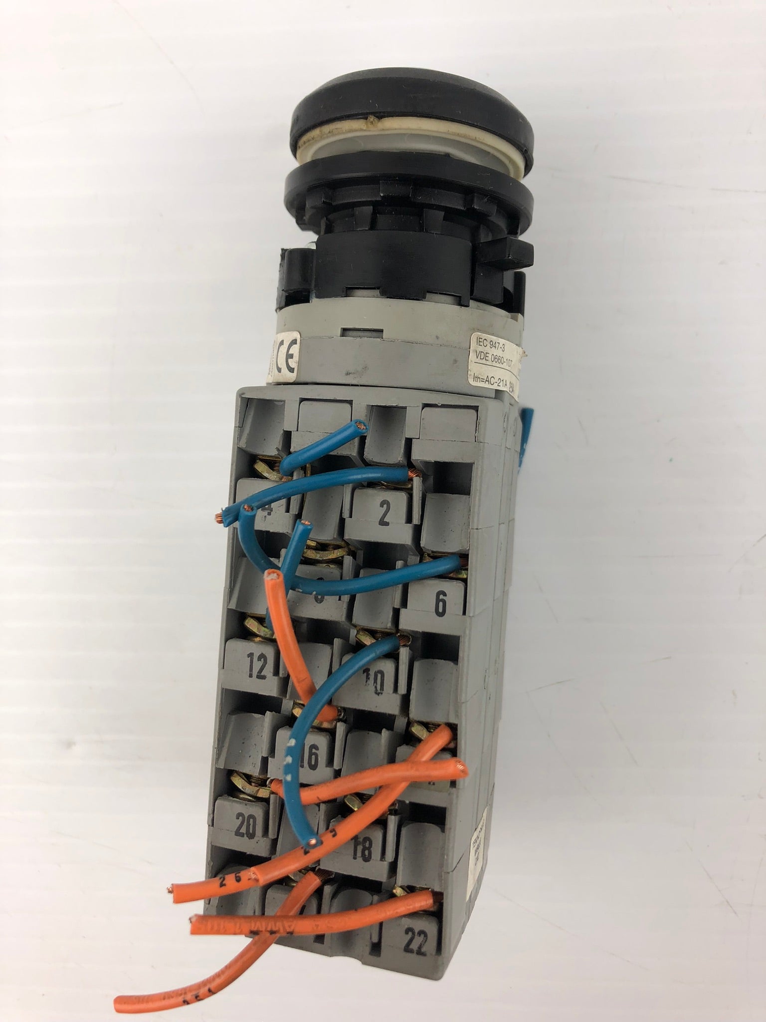 Sontheimer Nbg. WAW883/8ZM/Z32SF/X99 BG Keyed Selector Cam Switch (No Key)
