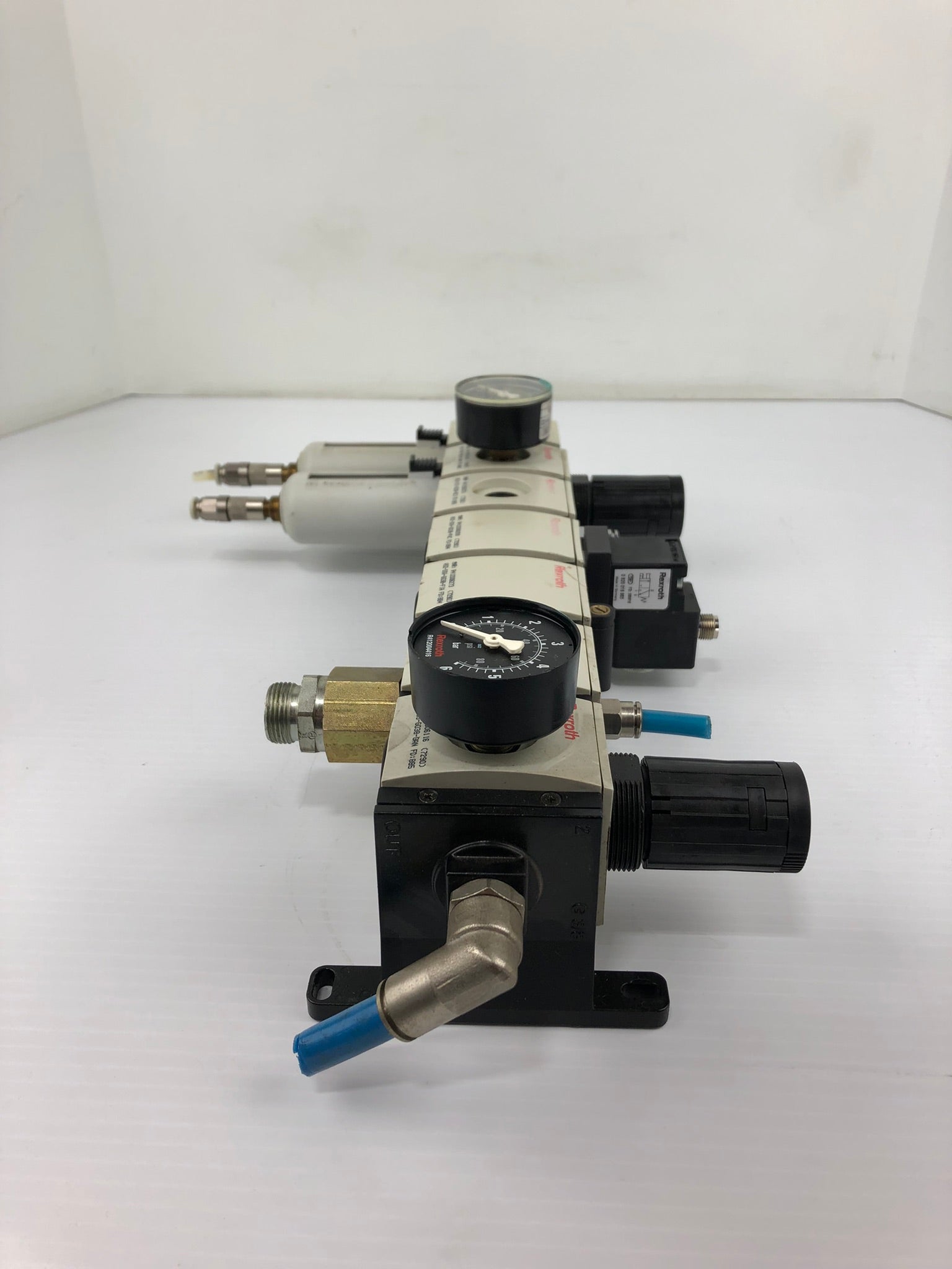 Rexroth Pneumatic Pressure System with Gauges and Lubricators 7290-885