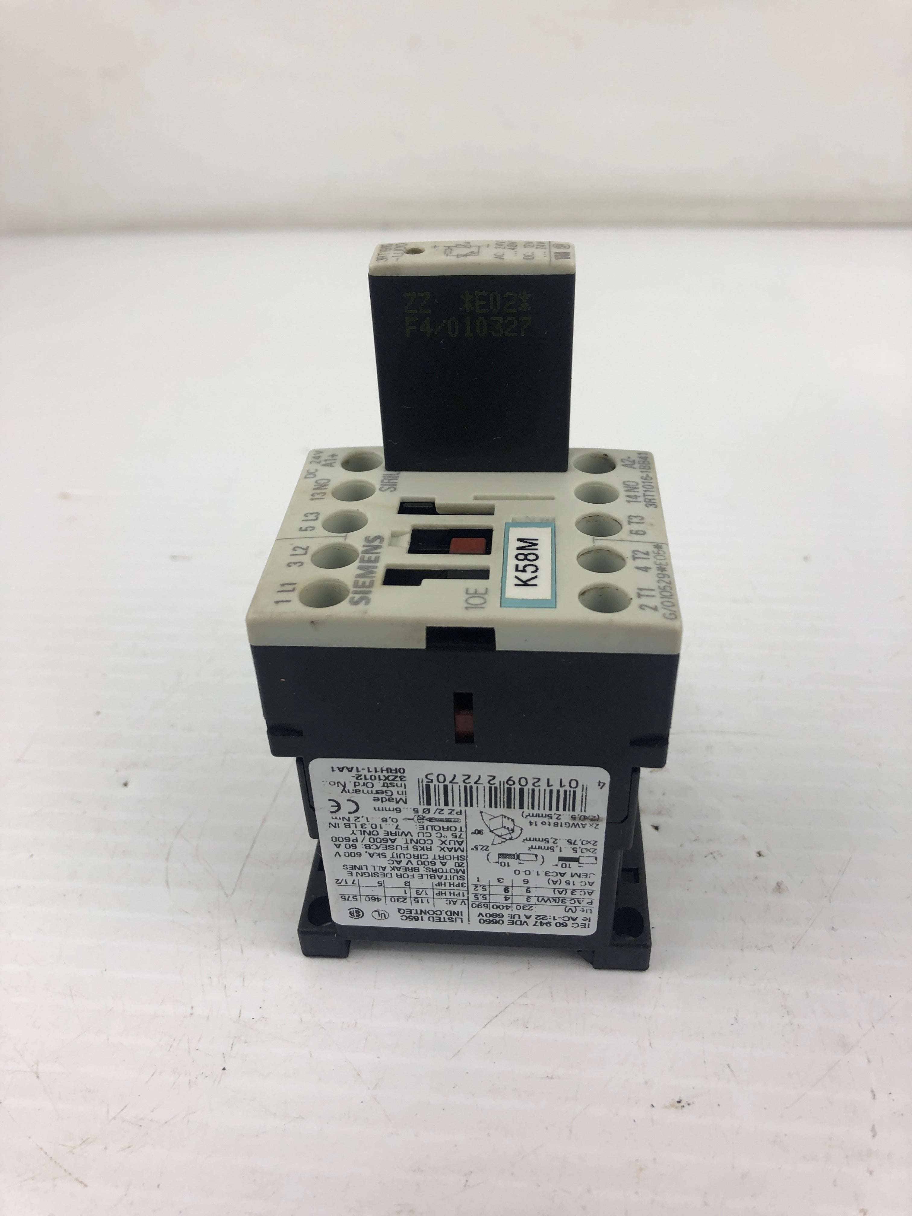 Siemens 3RT1016-1BB41 Contactor with 3RT1916-1JJ00 Surge Suppressor
