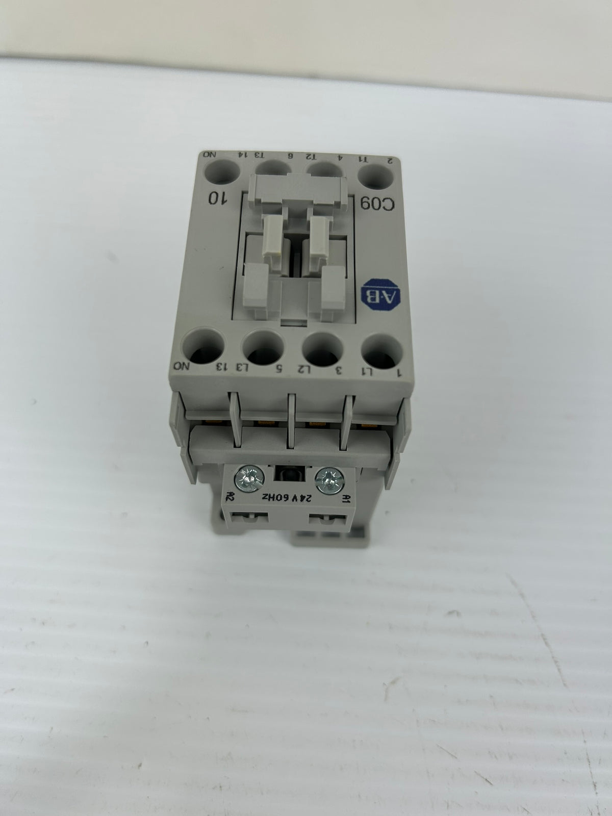 Allen-Bradley 100-C09J10 Series A Contactor 24V 60Hz 3 Pole 9A 1NO Bulletin 100