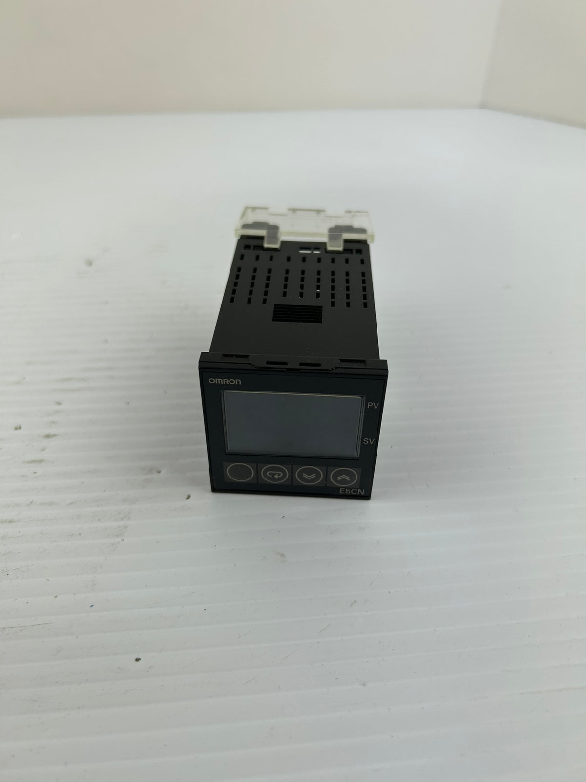 Omron E5CN-R2MT-500 Digital Temperature Controller 24V AC/DC Relay Output