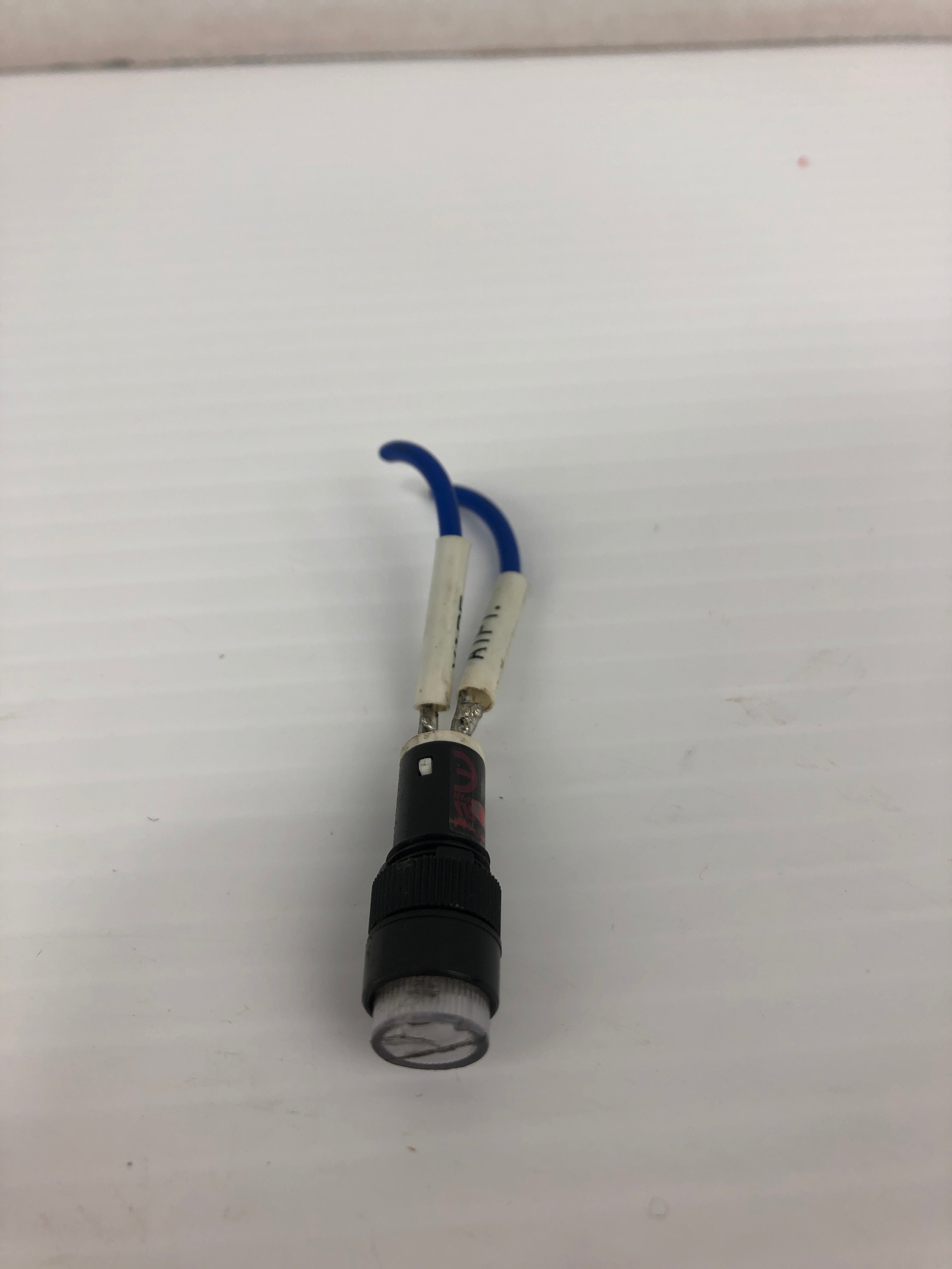 Idec AP1M White Indicator Light 24V