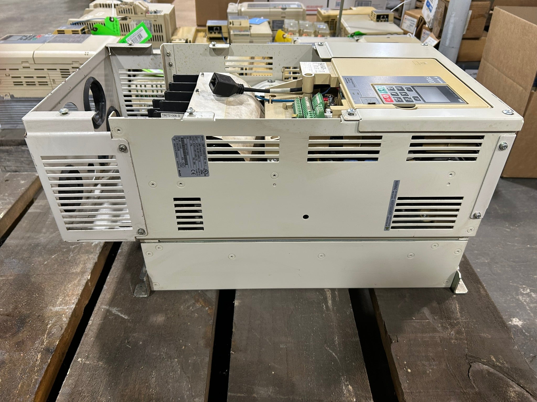 Yaskawa Electric CIMR-PU4A0072FAA AC Industrial Drive Rev E P1000 - No Top Cover