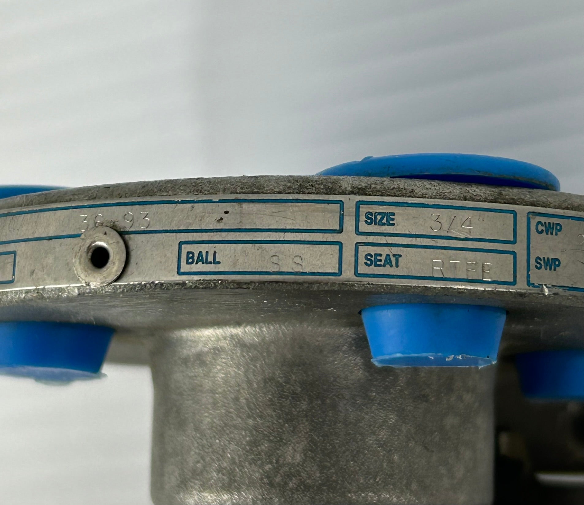 Milwaukee F90SS150R-02 Manual Flanged Ball Valve CF8M 3/4" 275PSIG