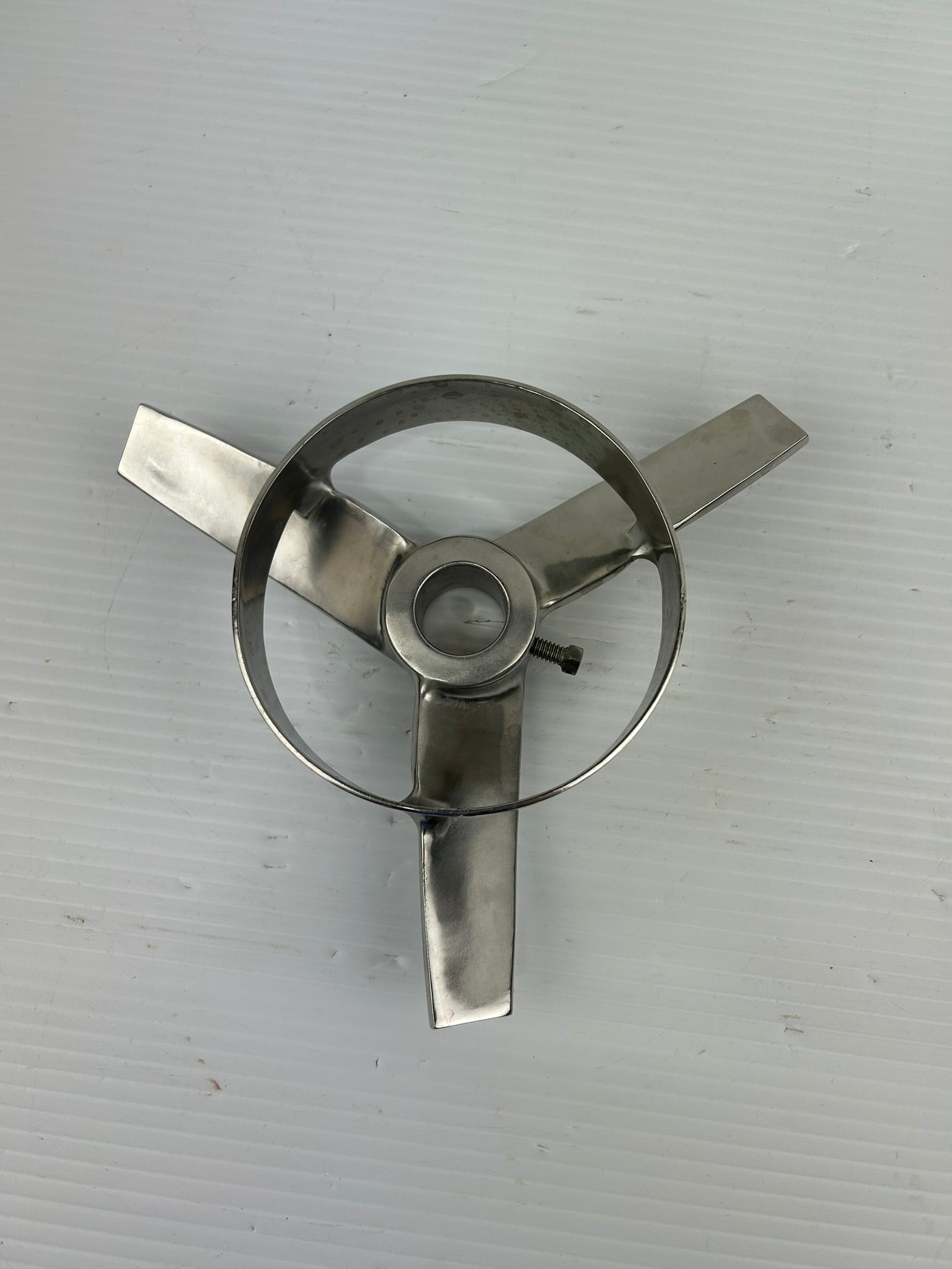 Metal Industrial Fan Blade with Round Mount Base 7" OD x 1" Bore