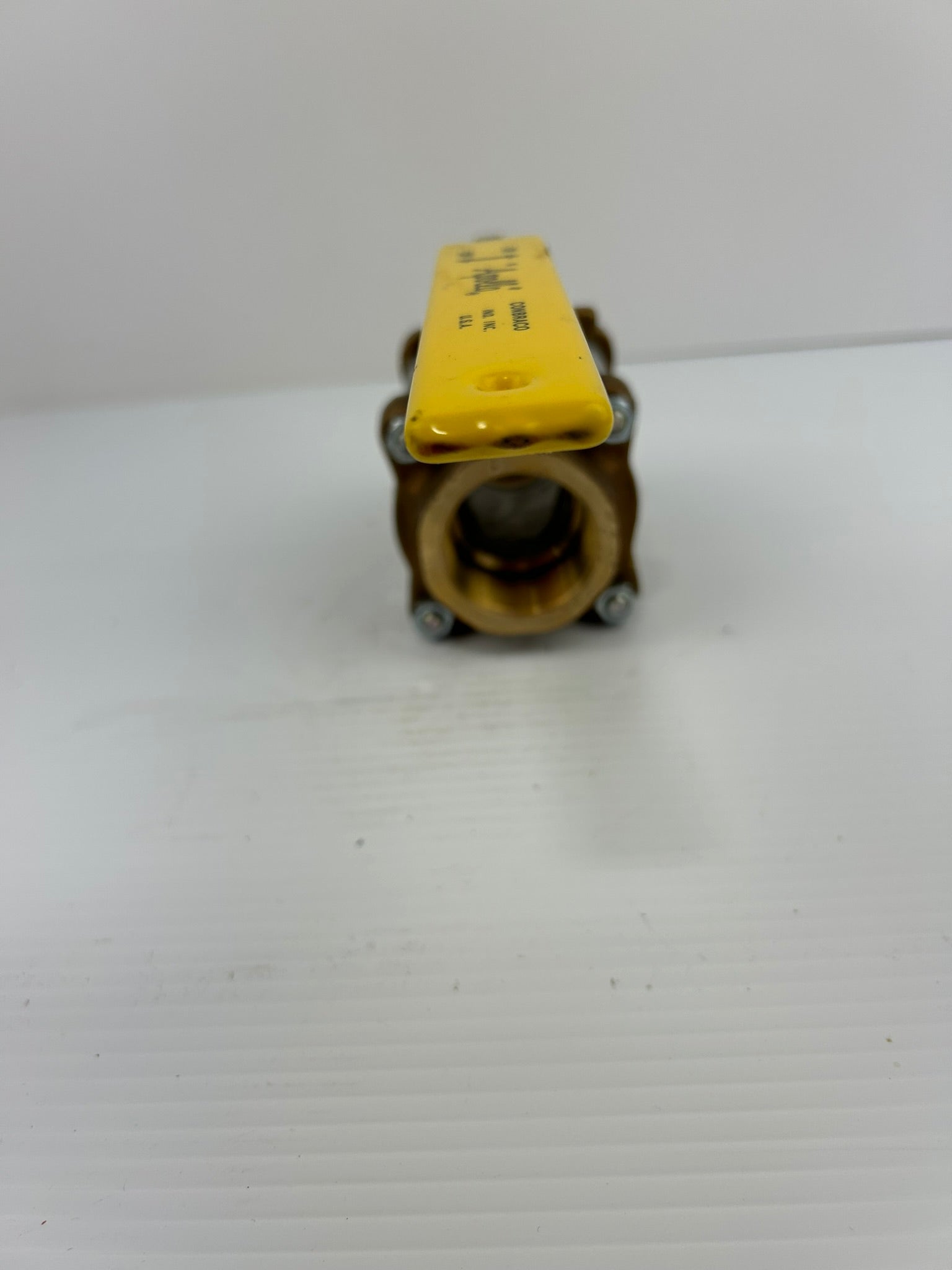 Apollo 400 W0G Brass Valve with Handle 1-1/2"