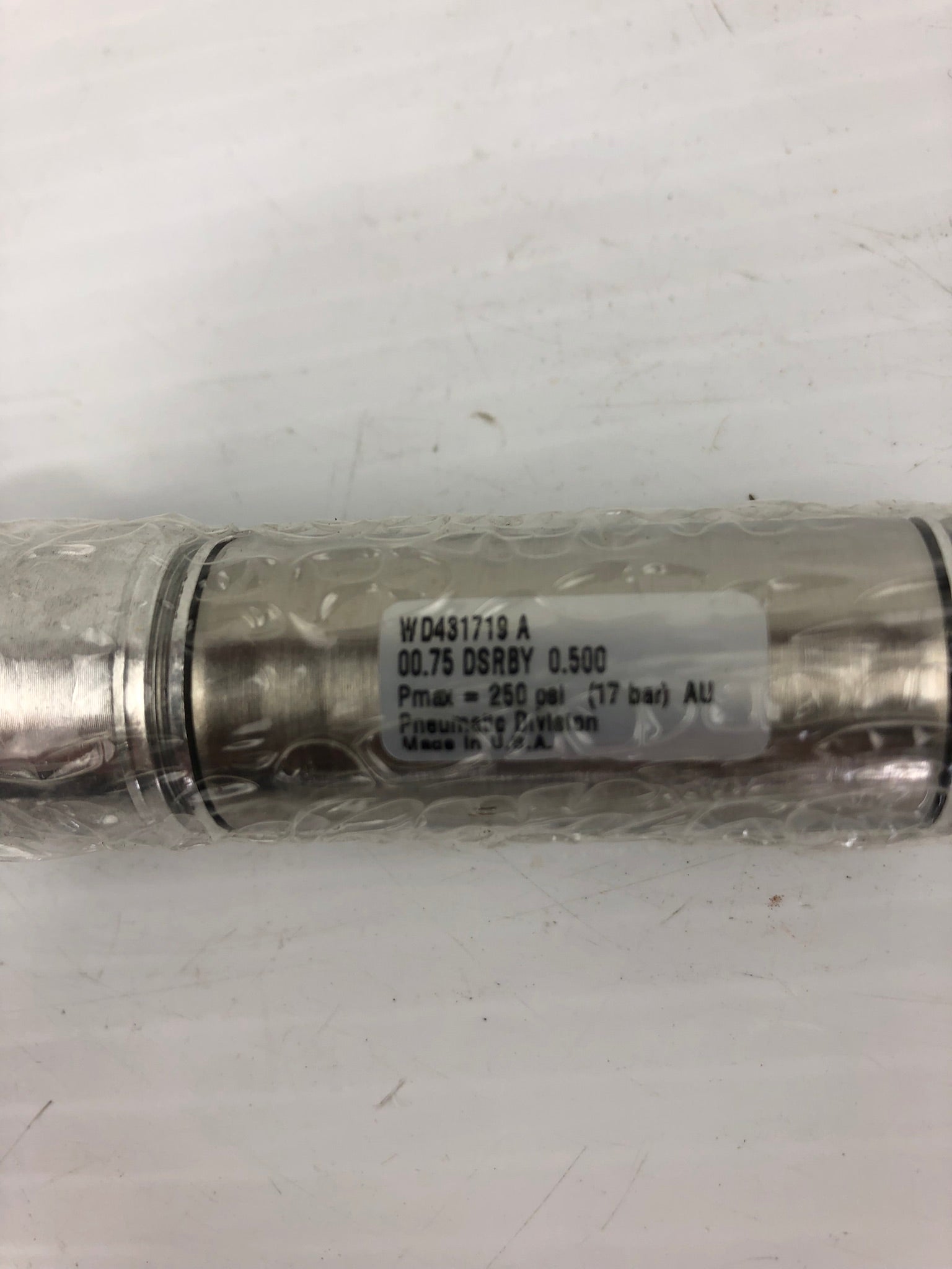 Parker WD431719A Pneumatic Cylinder 00.75 DSRBY 0.500