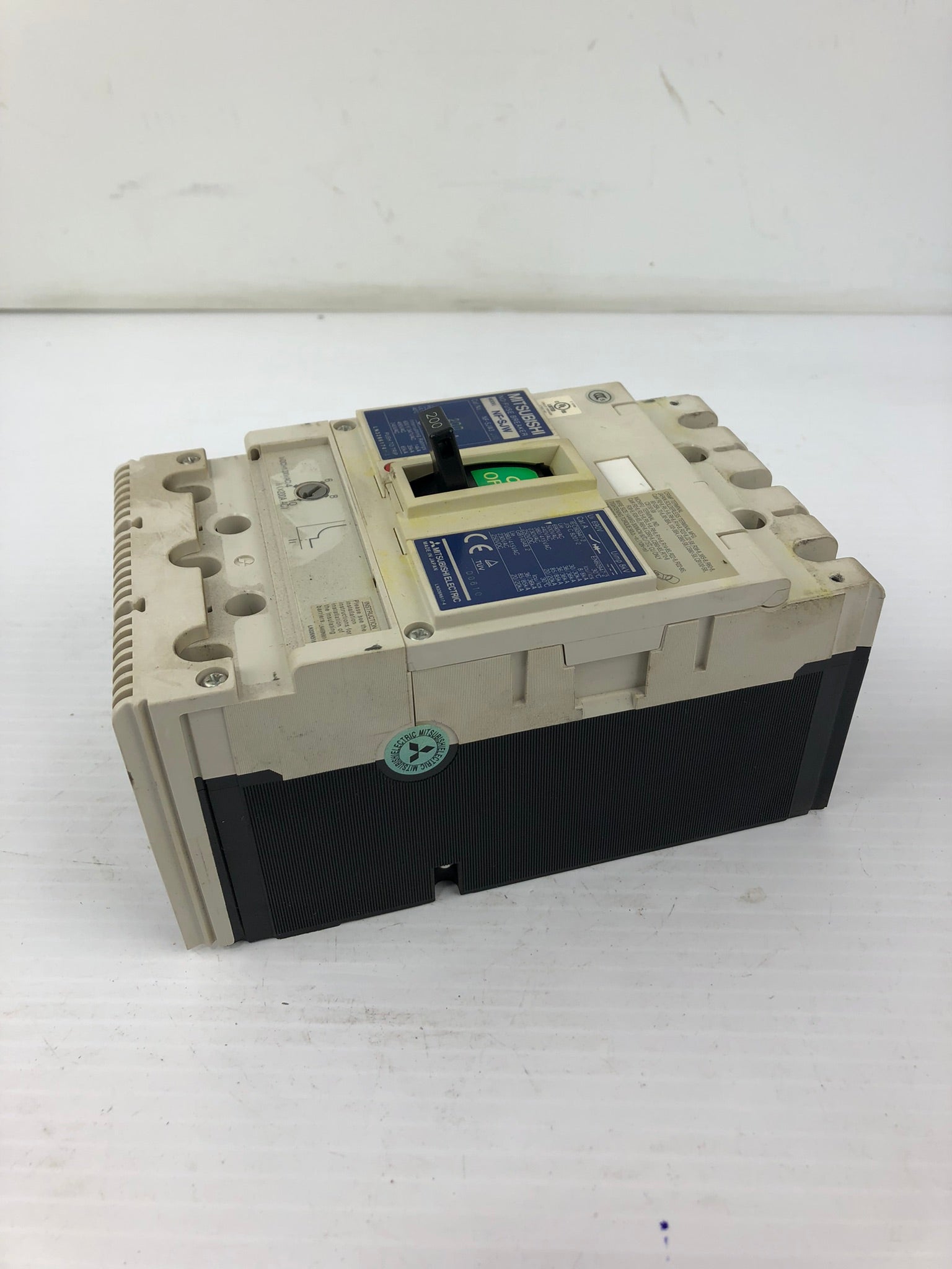 Mitsubishi NFSJW3P200A No Fuse Circuit Breaker NFSJW3200 NF-SJW 200A