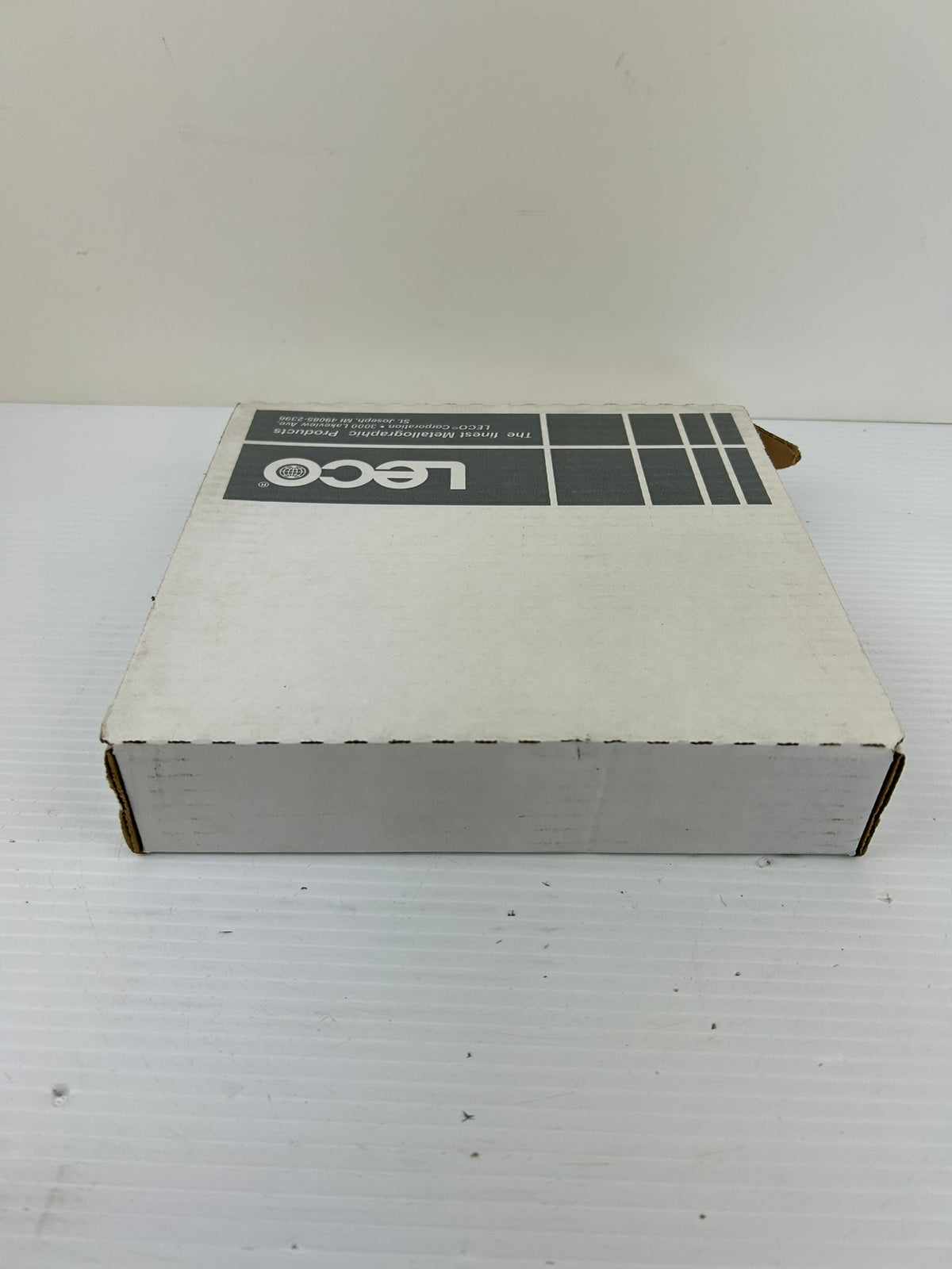 LECO 810-034-100 8" 1200 Grit Silicon Carbide PSA Discs 100 Count