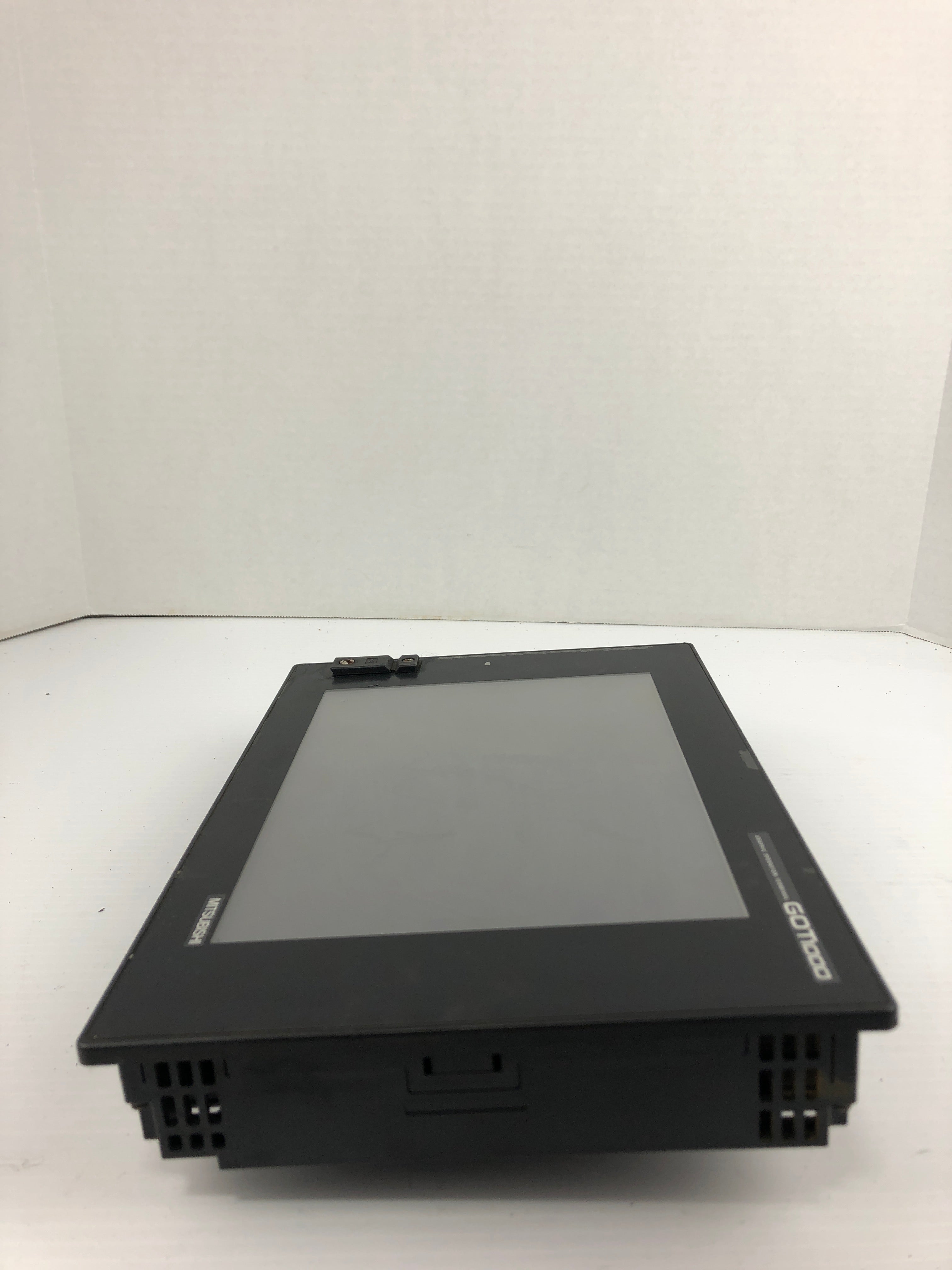 Mitsubishi GT1572-VNBD Touch Screen Graphic Operation Terminal GOT1000 24VDC 41W