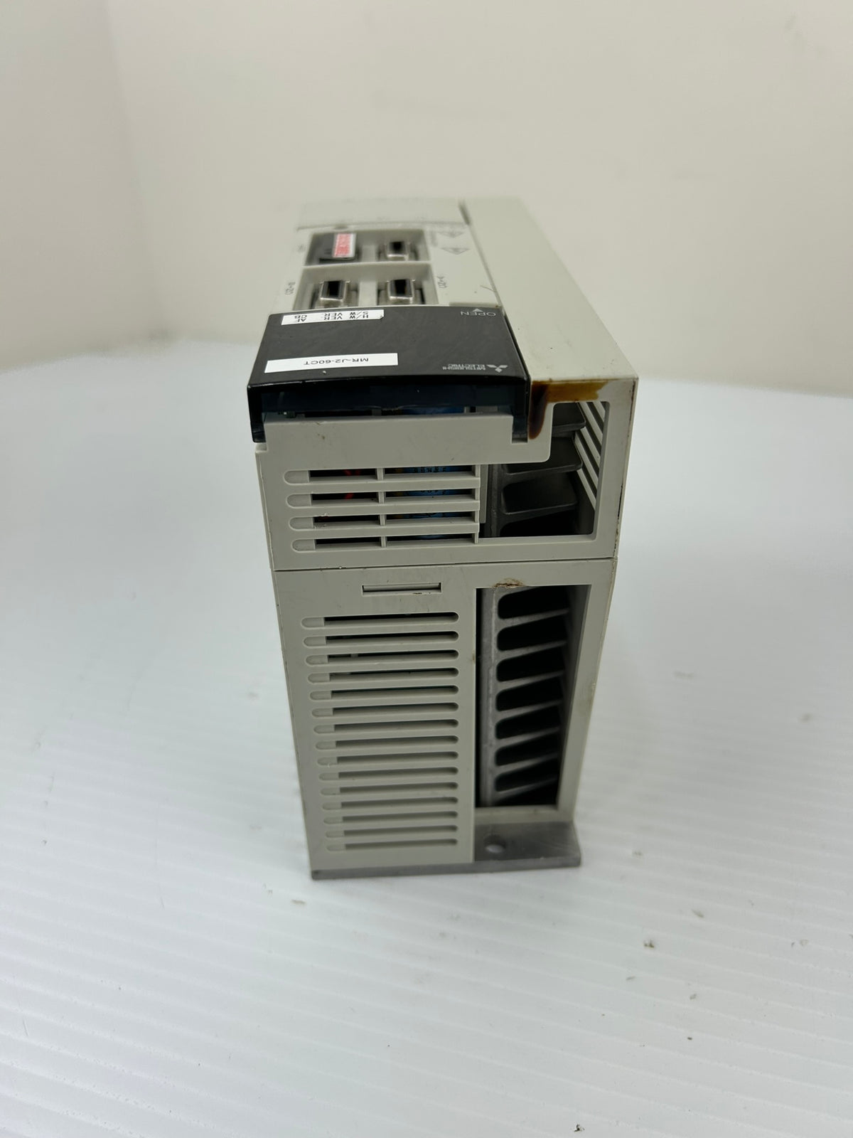 Mitsubishi MR-J2-60CT AC Servo Drive 0.6kW 3.6A 170V 3PH CNC