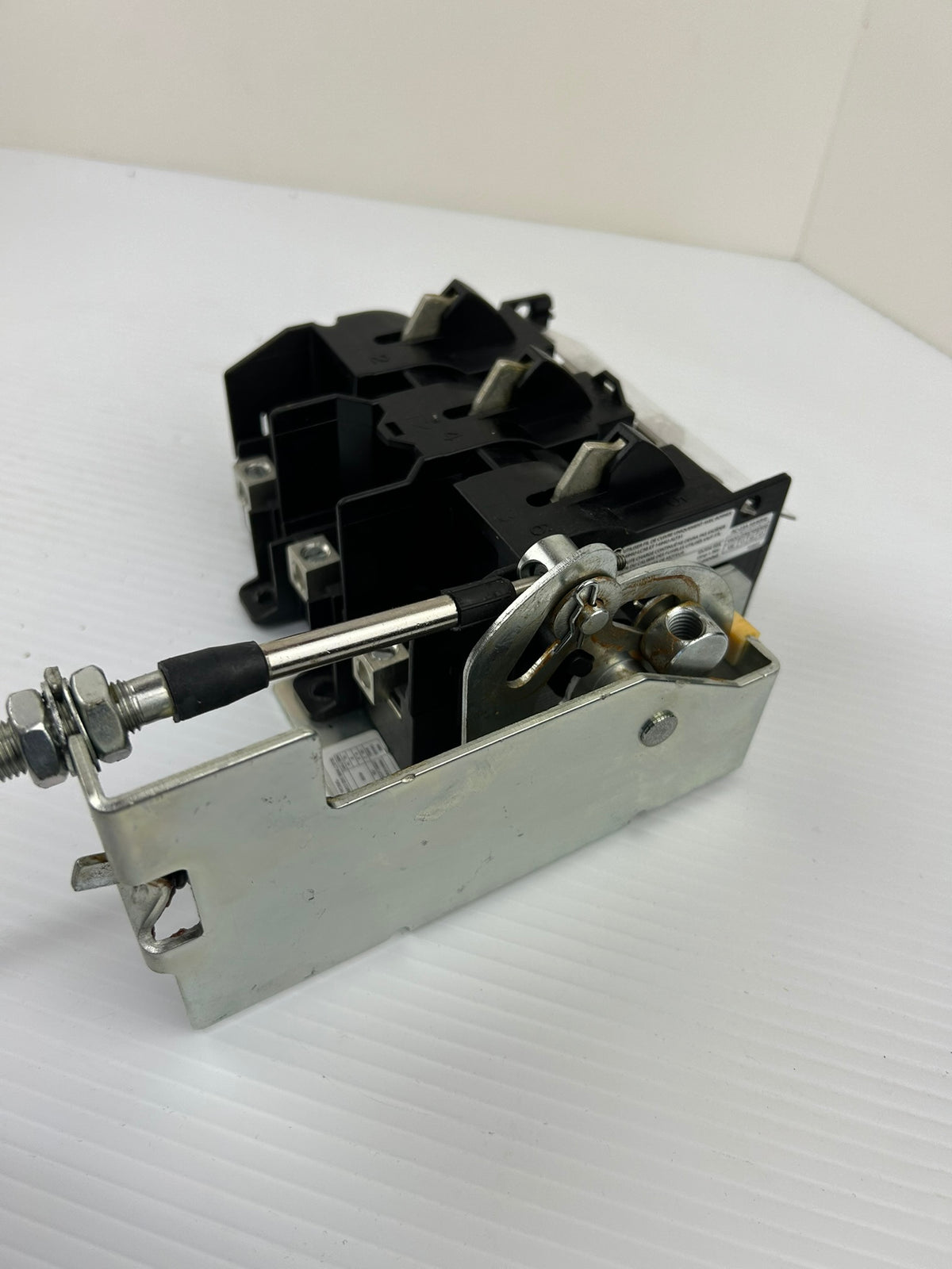 Allen-Bradley 1494U-D60 Disconnect Switch Cable Mechanism 1494U-C314 Series A