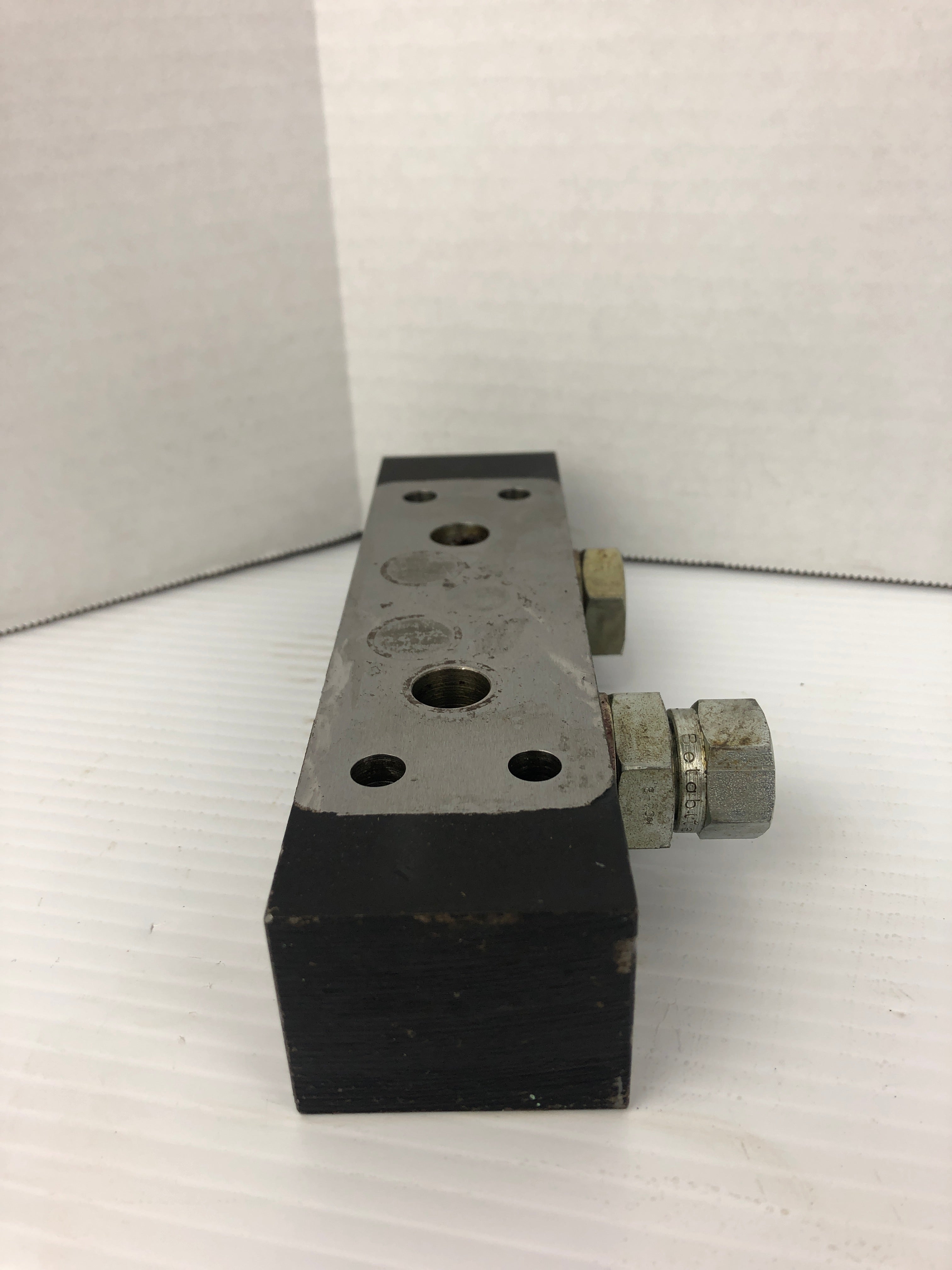 Sperry Vickers 777306 Valve 3/80/P