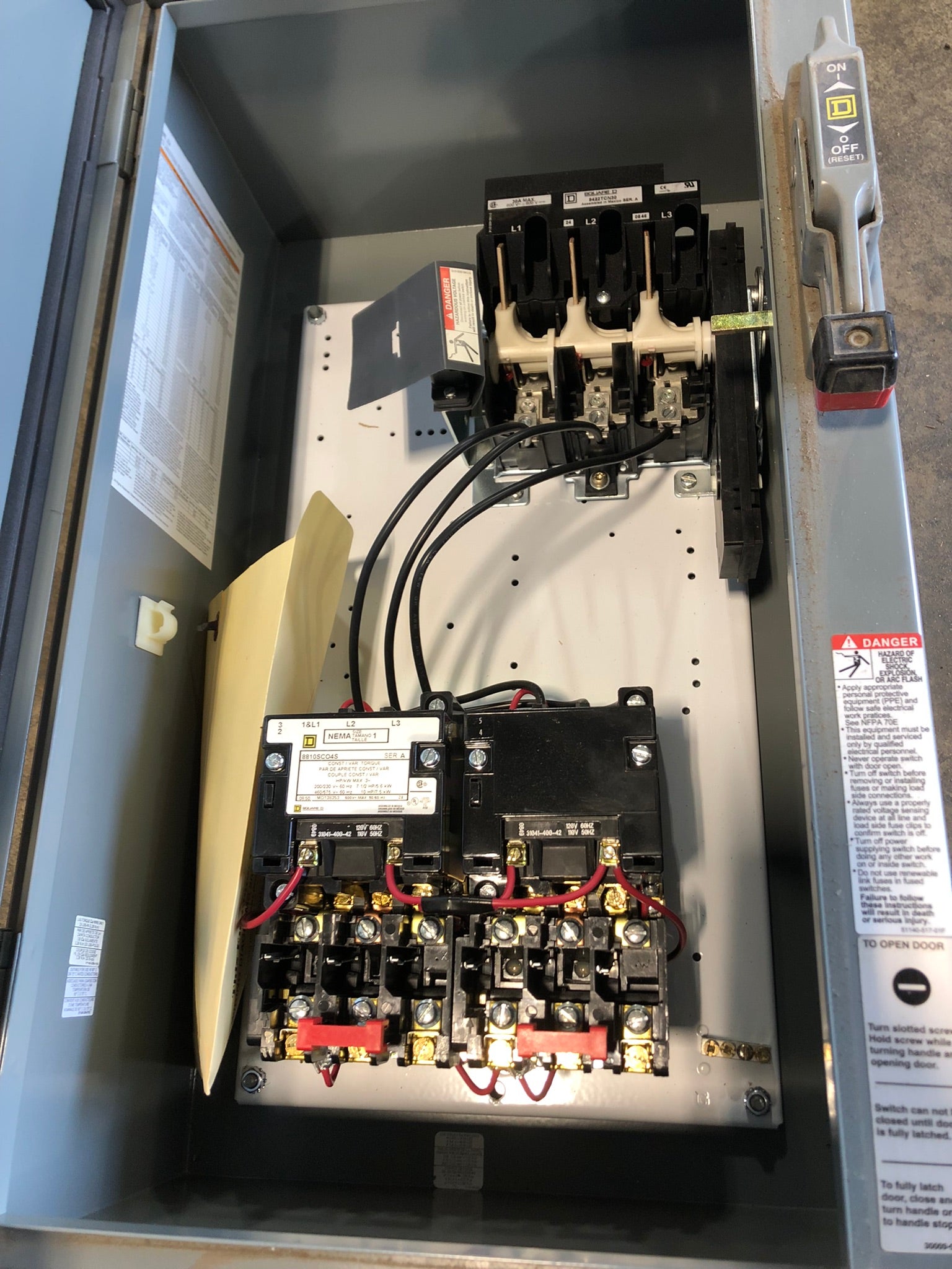 Square D 8810UCA4V02SY74 Combination Starter 30A Breaker Disconnect Type 12/3R