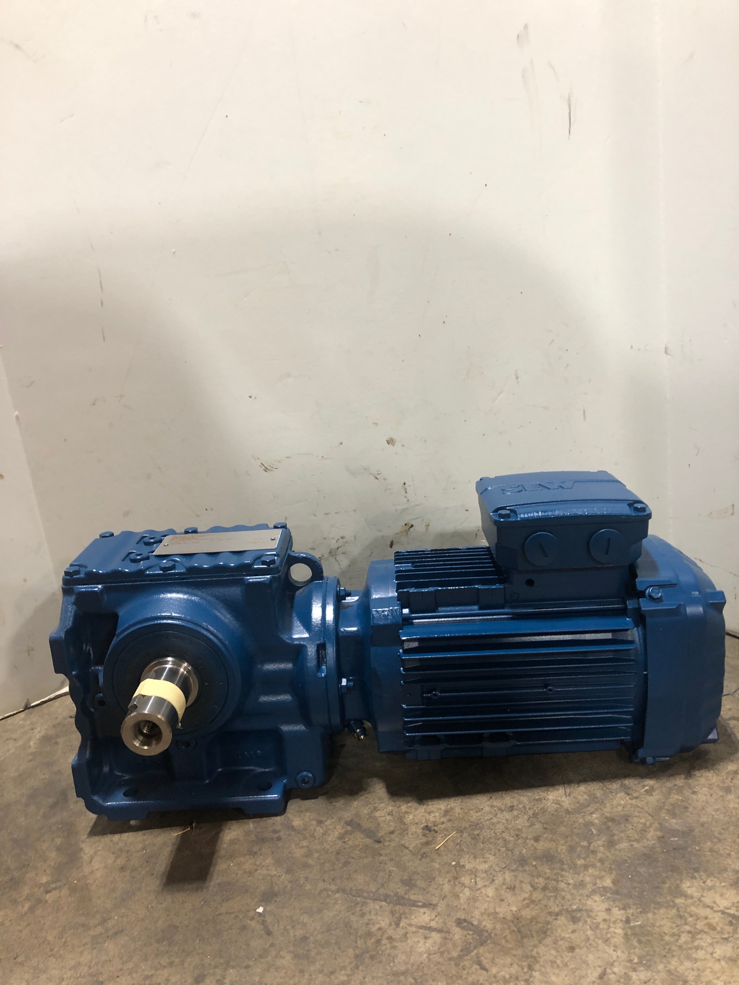 SEW Eurodrive S57 DRN80M4 Gearmotor 1751/21RPM 1.0HP 230/460V 3.10/1.56A