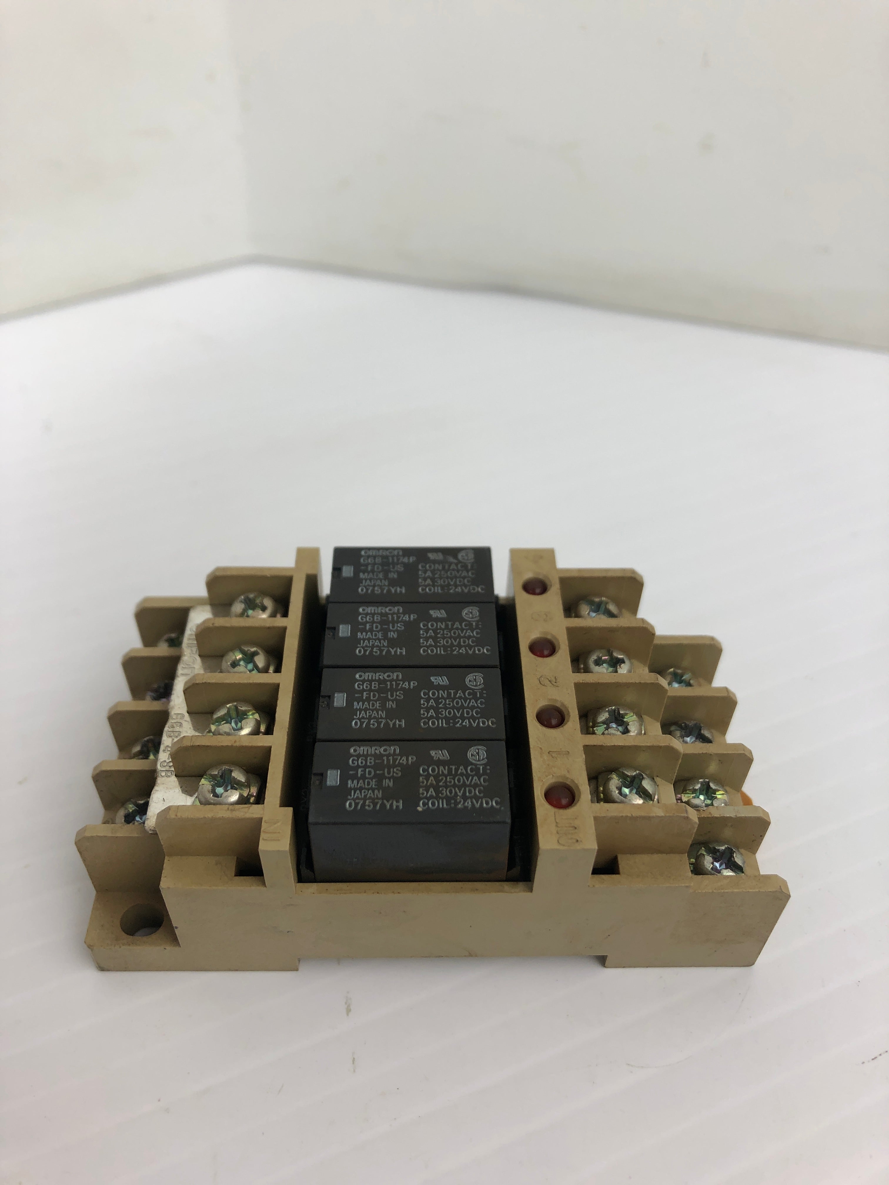 OMRON G6B-47BND Terminal Block 250VAC Coil 24VDC 5A