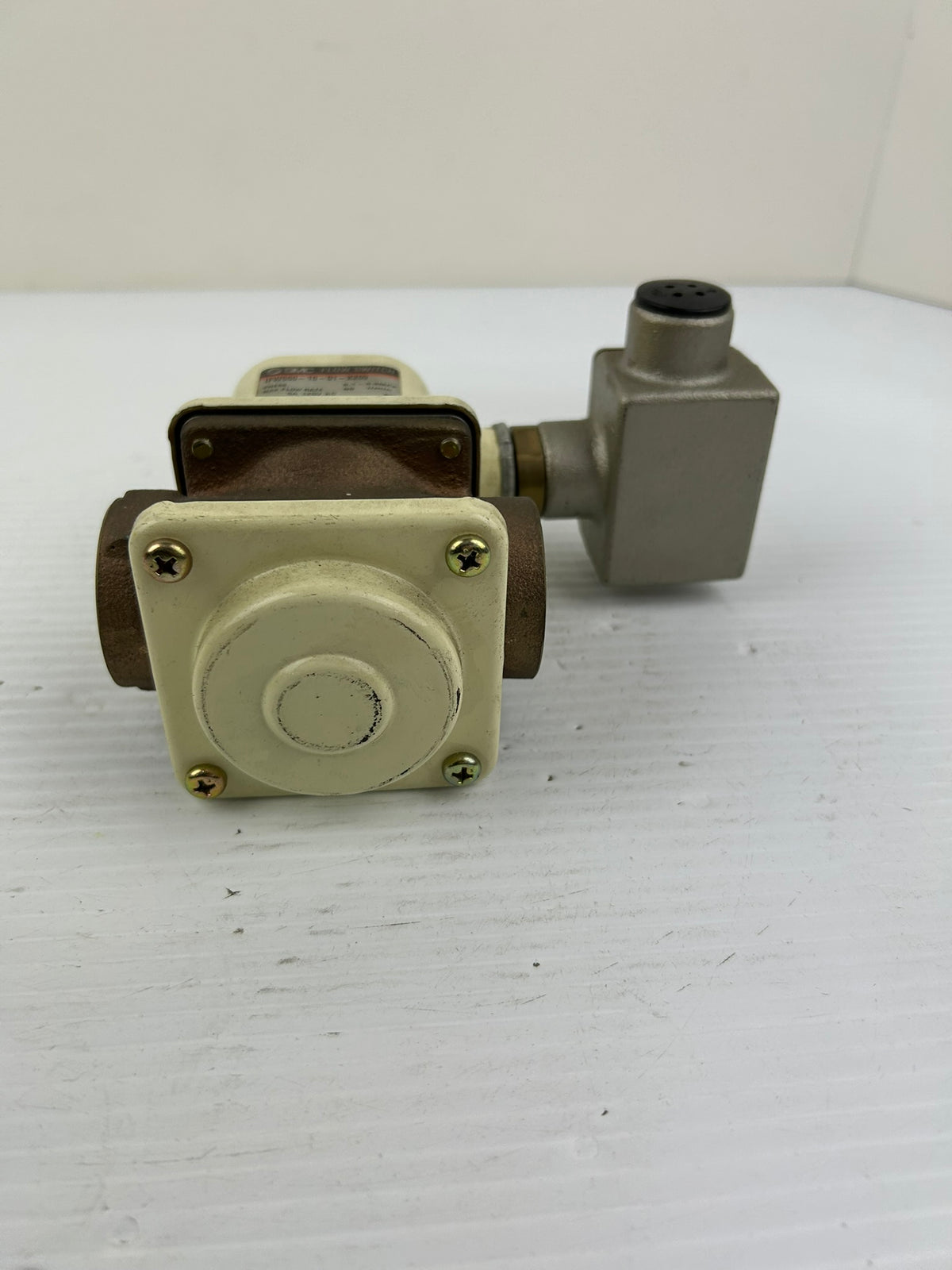 SMC IFW550-10-01-X209 Industrial Flow Switch 80 L/min 5A 125V AC