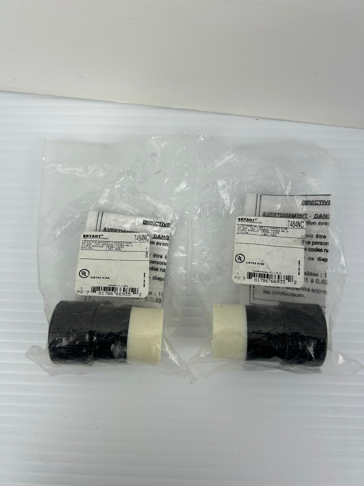 Bryant 7484NC Locking Midget Connector 125/250V 15A 3P 3W - Lot of 2