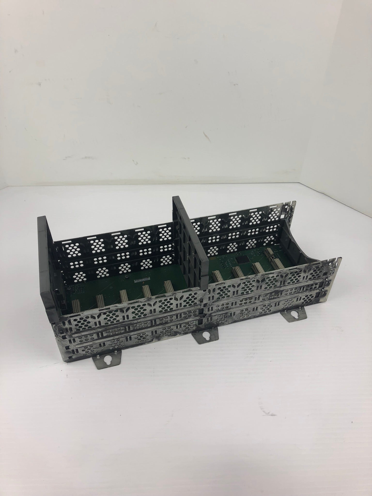 Allen-Bradley 1746-A10 /B SLC 500 10-Slot Rack - No Modules