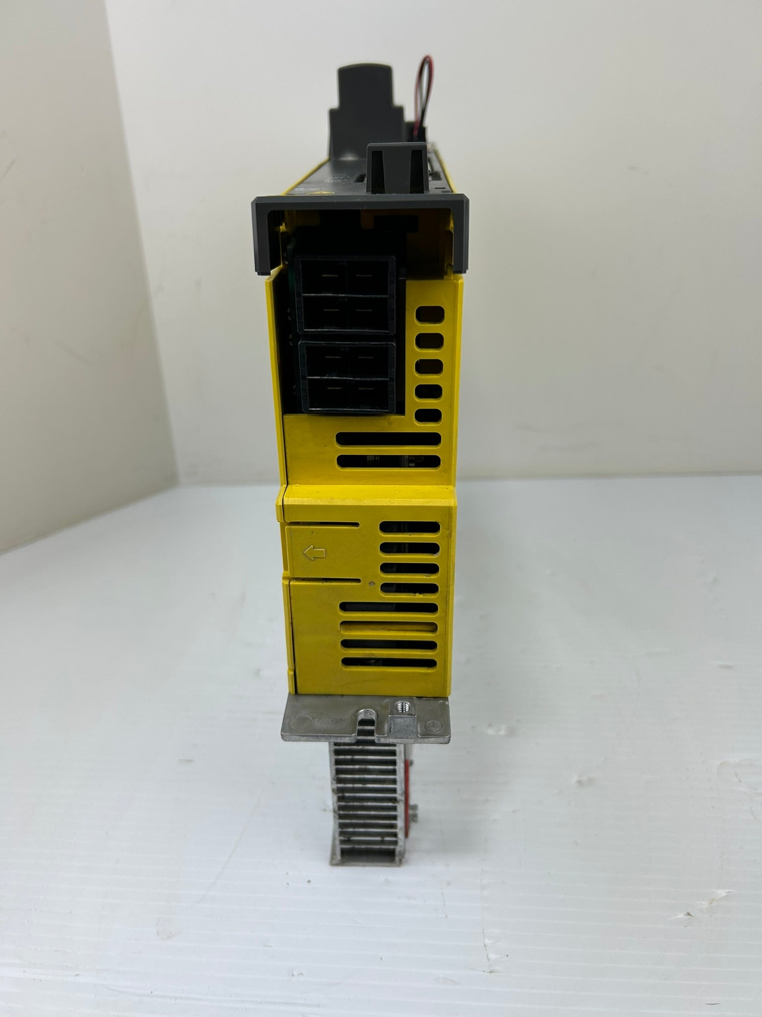 Fanuc A06B-6117-H209 Servo Amplifier Servo Drive Series E aiSV 80/80 B-65282
