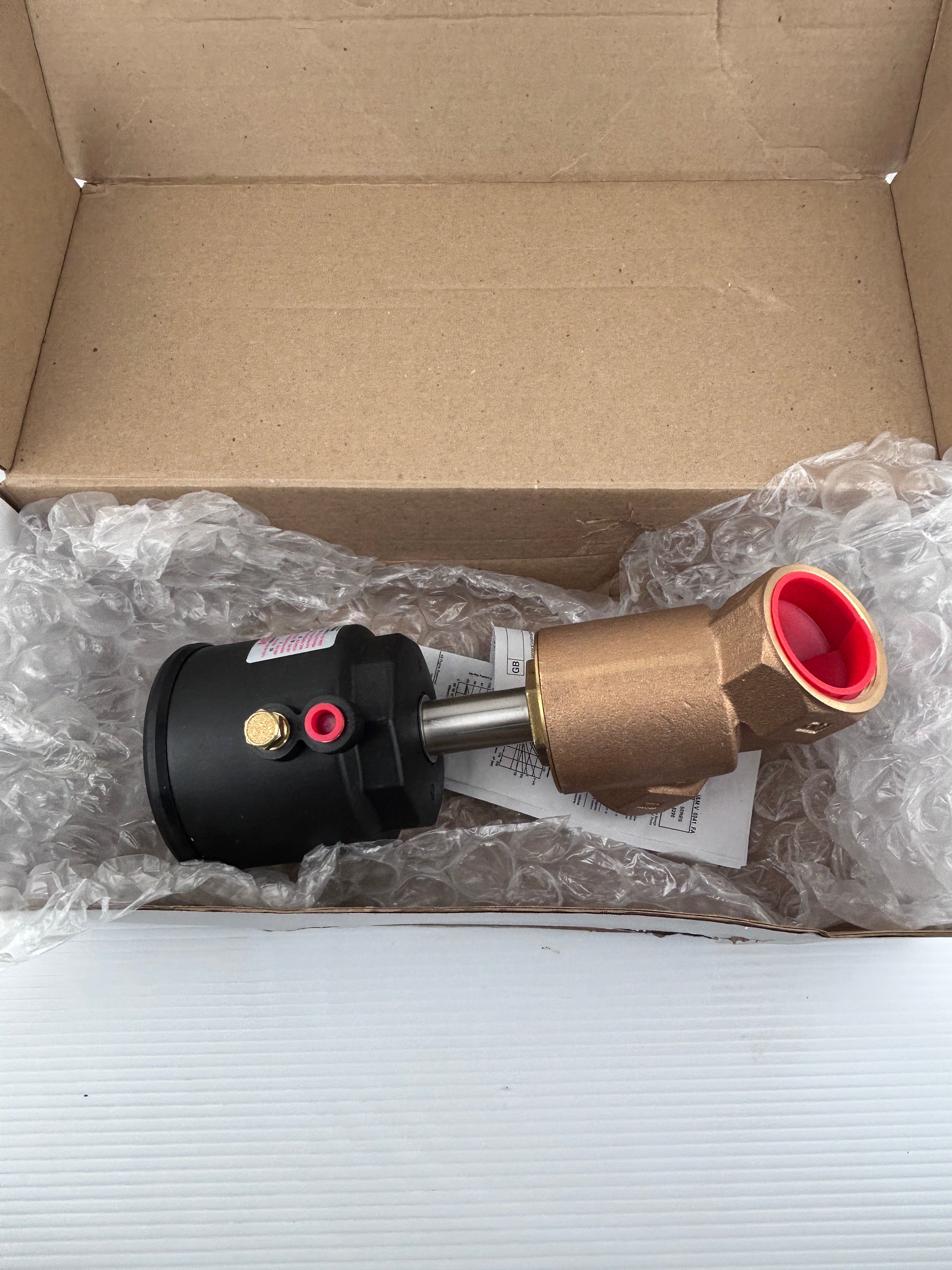 Asco 8290A025 2-Way Auxiliary Valve 2/2 NC 2" NPT PN16 Bronze 90 PSI