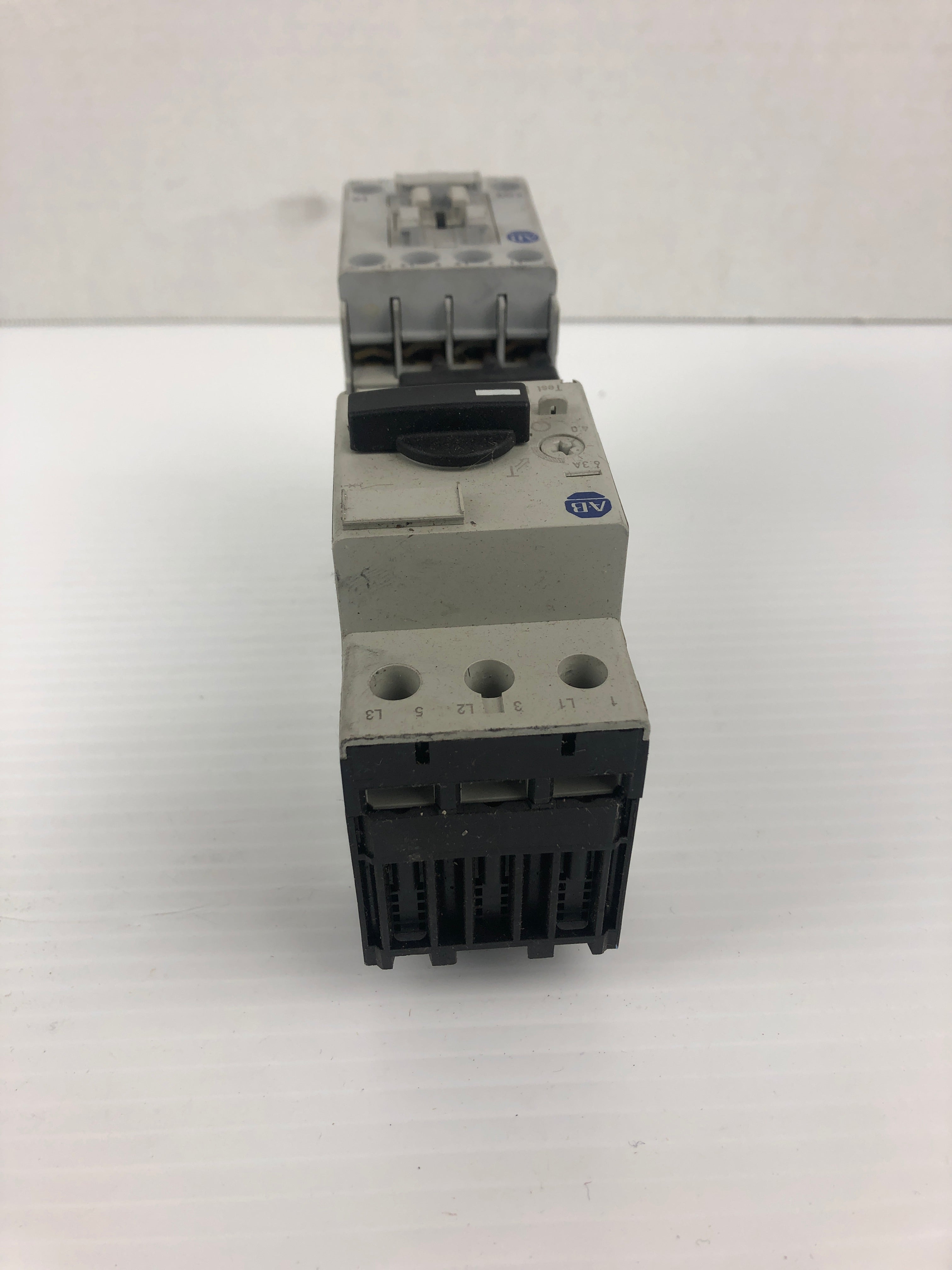 Allen Bradley 140M-D8E-B63 Contactor Series B 100-C09*10 Contactor Series A