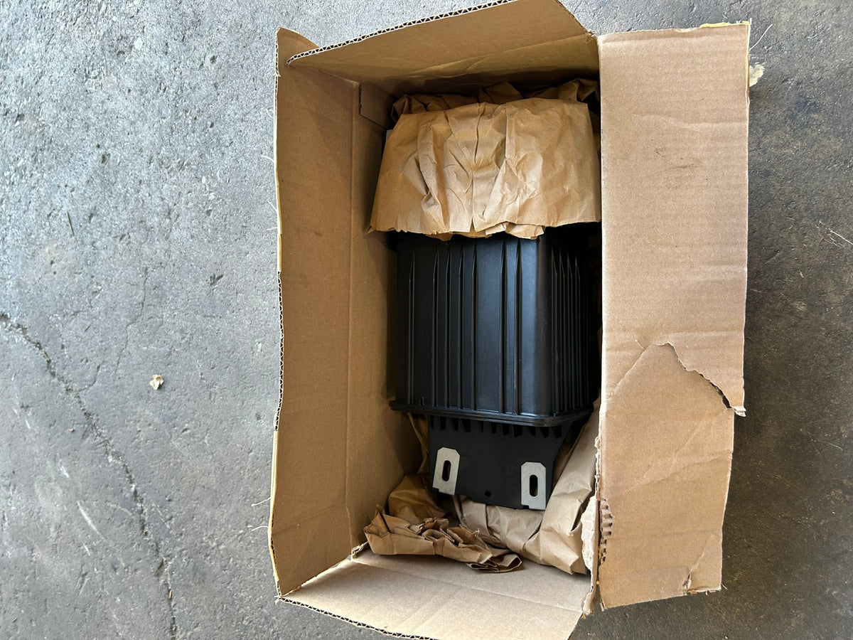 Ford Motorcraft CX-2489 FL3Z-9D653-A Air Cleaner Filter Assembly OEM