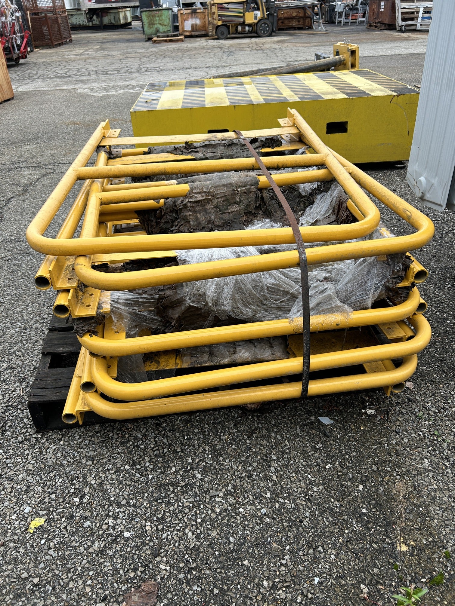 Guard Rail Yellow Hand Railing Side Bolt Safety Protective Barrier 34" W x 47" H