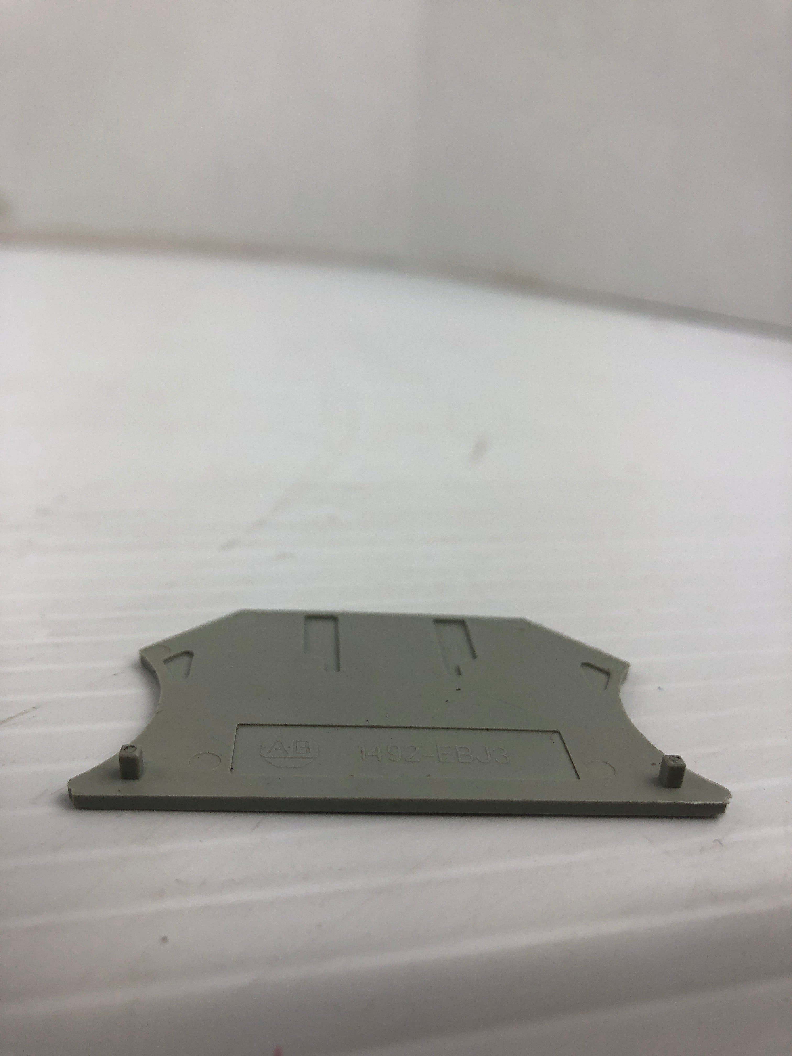 Allen Bradley 1492-EBJ3 Terminal Block End Barrier - Lot of 2 `