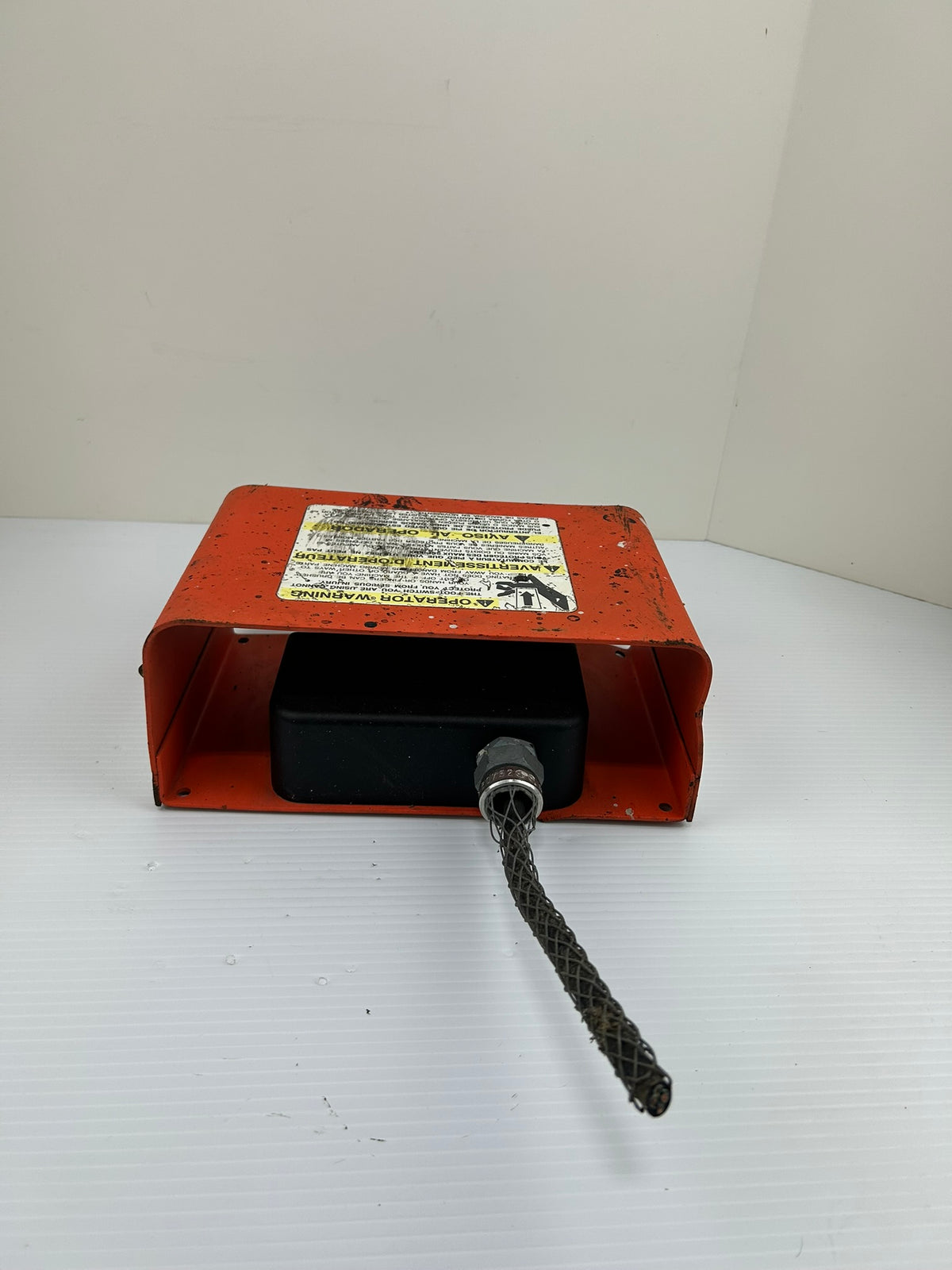 Linemaster Classic IV Foot Switch TWIN 88SH-O Industrial 16A 125VAC IP68