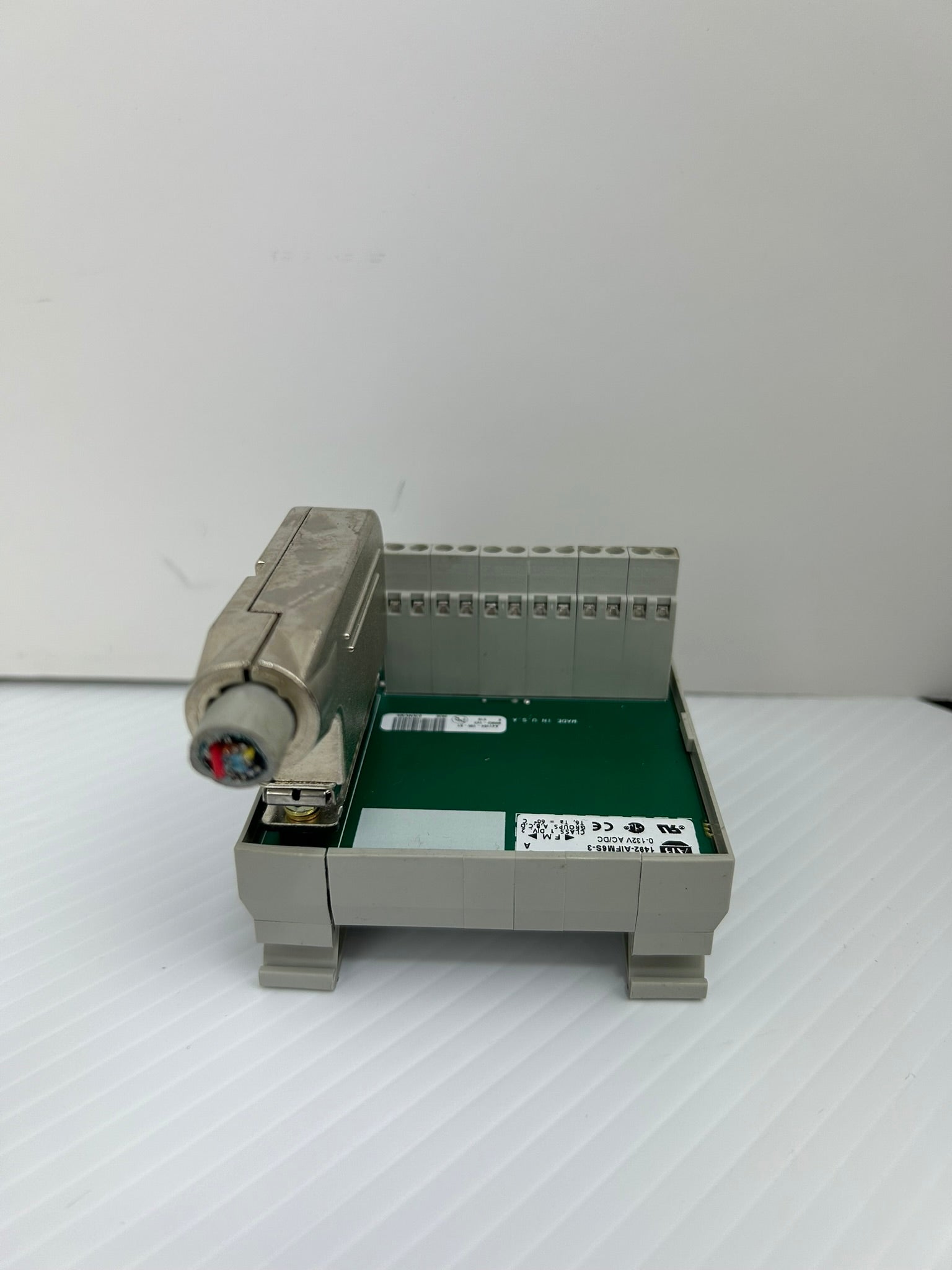 Allen-Bradley 1492-AIFM6S-3 Interface Module Series A Class 1 0-132V