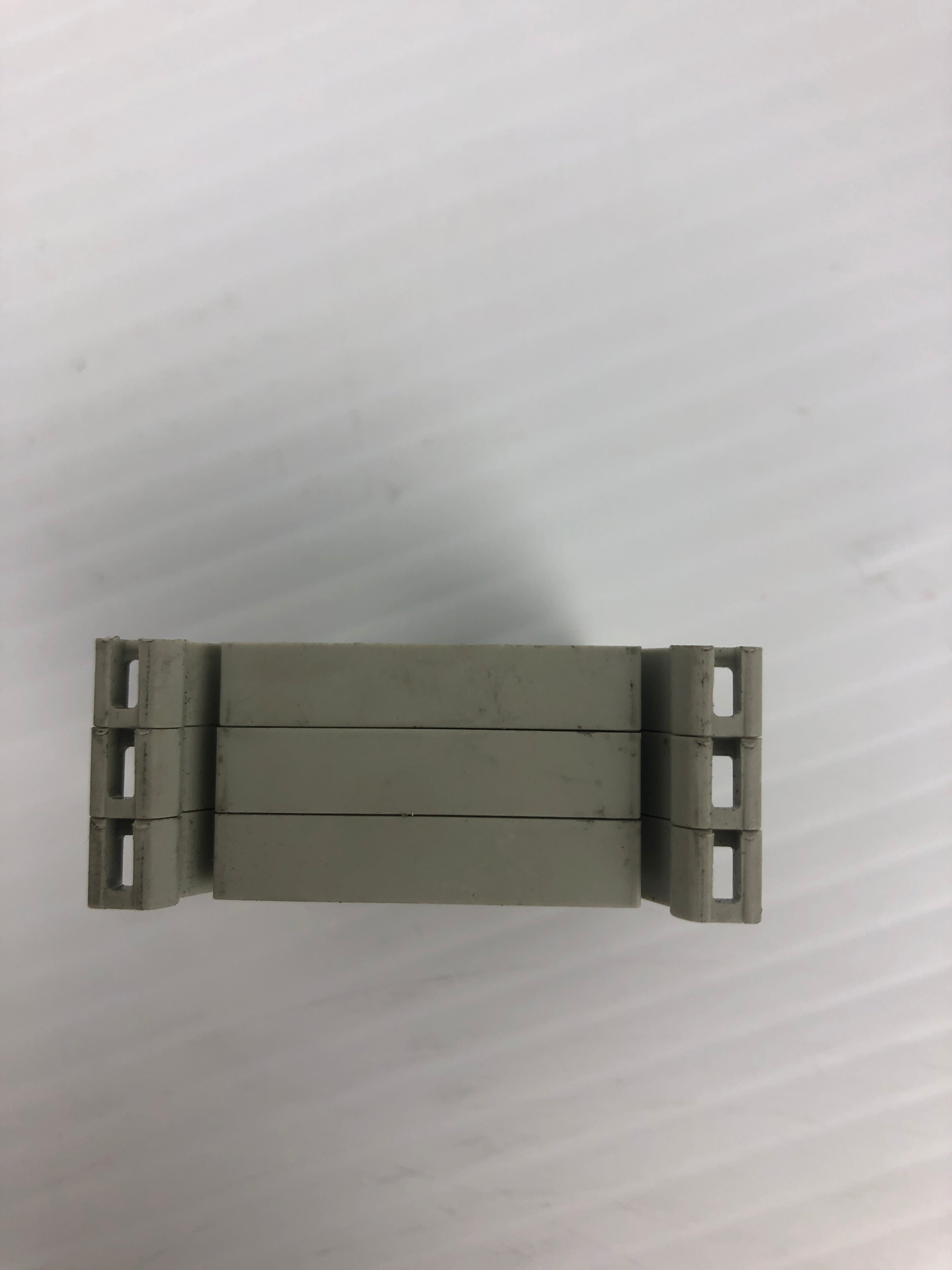 Allen Bradley 1492-W4 Gray Terminal Blocks 800V 4mm² - Lot of 44