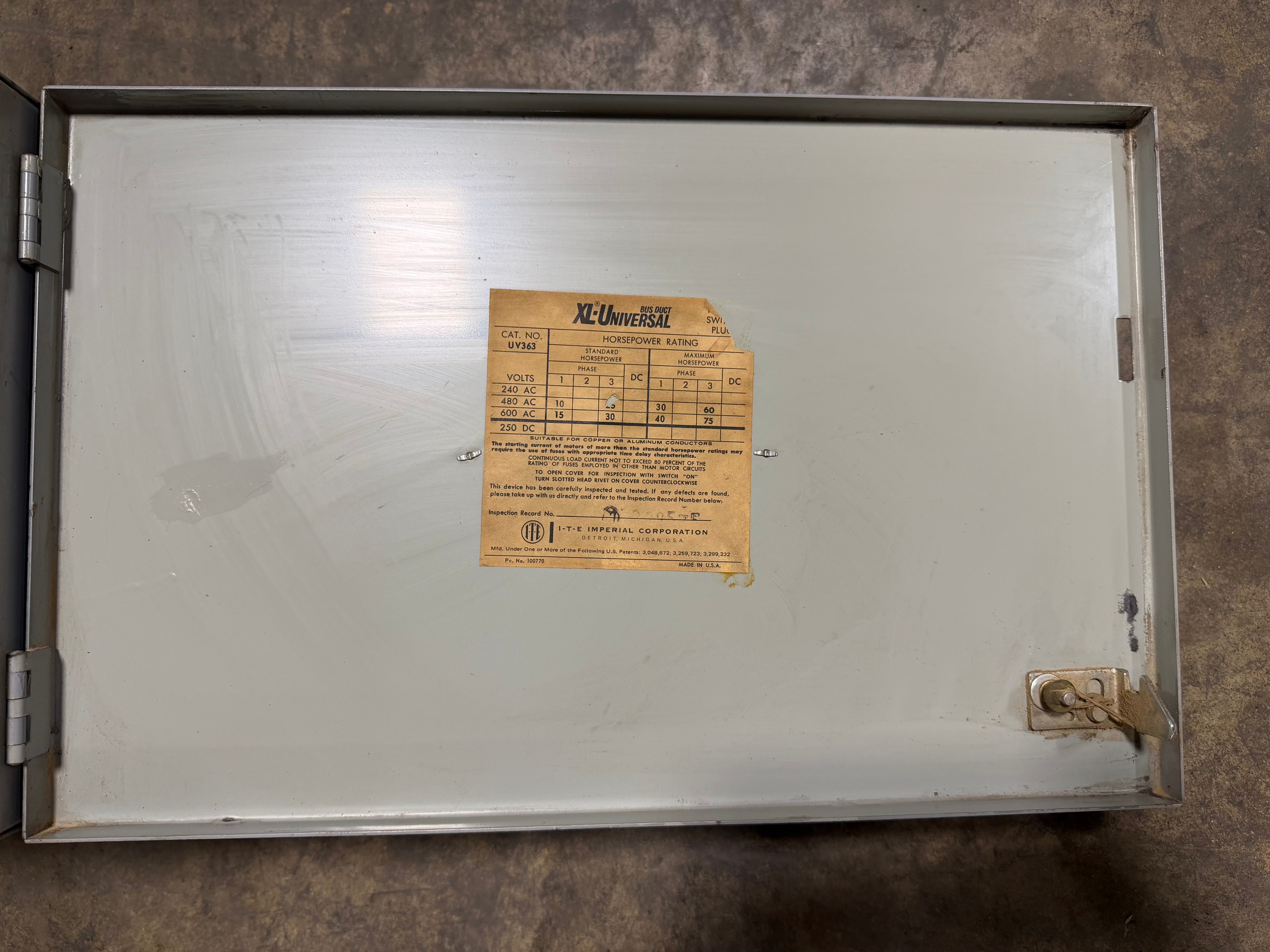 ITE Gould UV363 XL-U Fusible Bus Plug 100A 600V 3PH 3W Used
