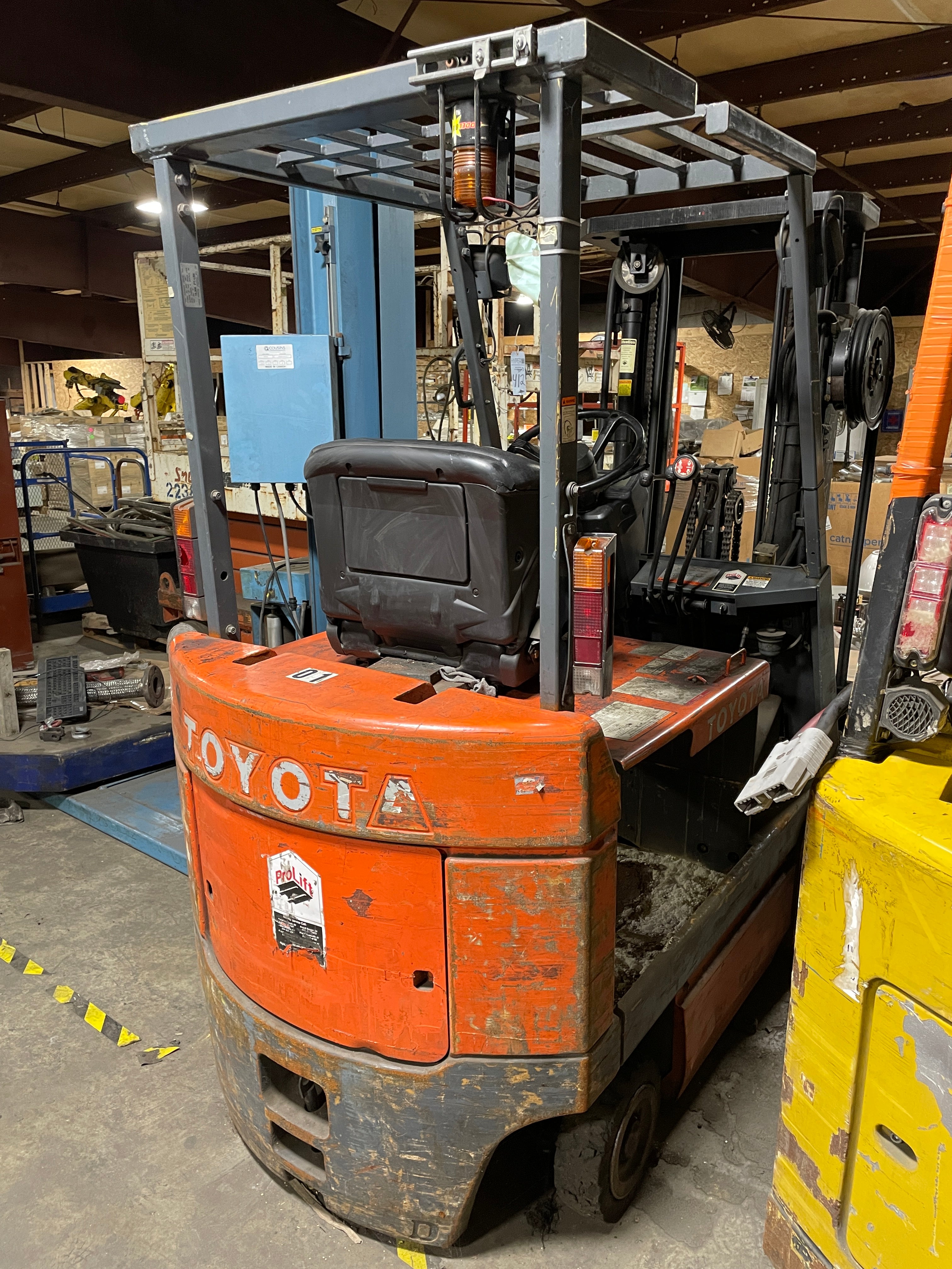 Toyota Electric Forklift 2650 Lb. Capacity 5FBCU25 36V
