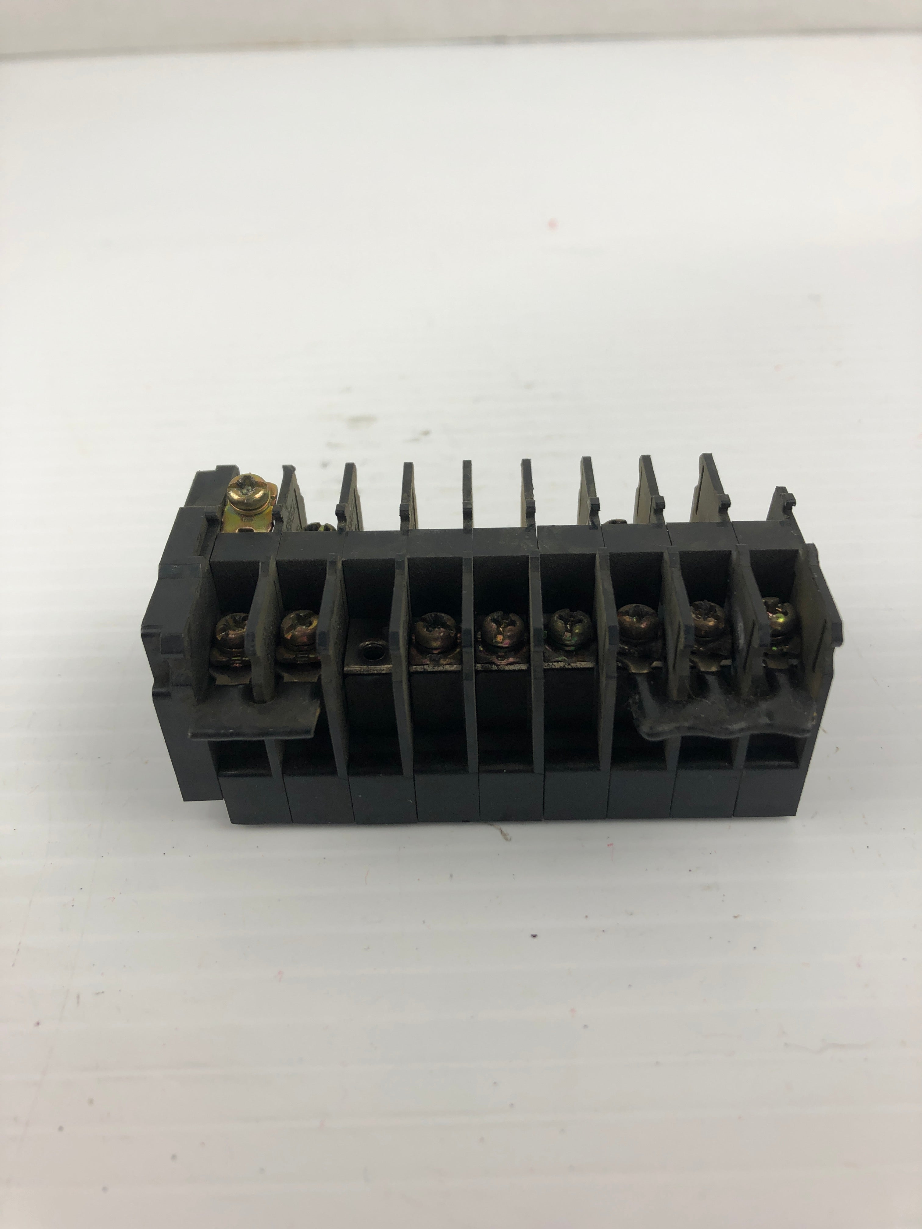 Idec BN15W Terminal Block 600V 1.25mm² 9P